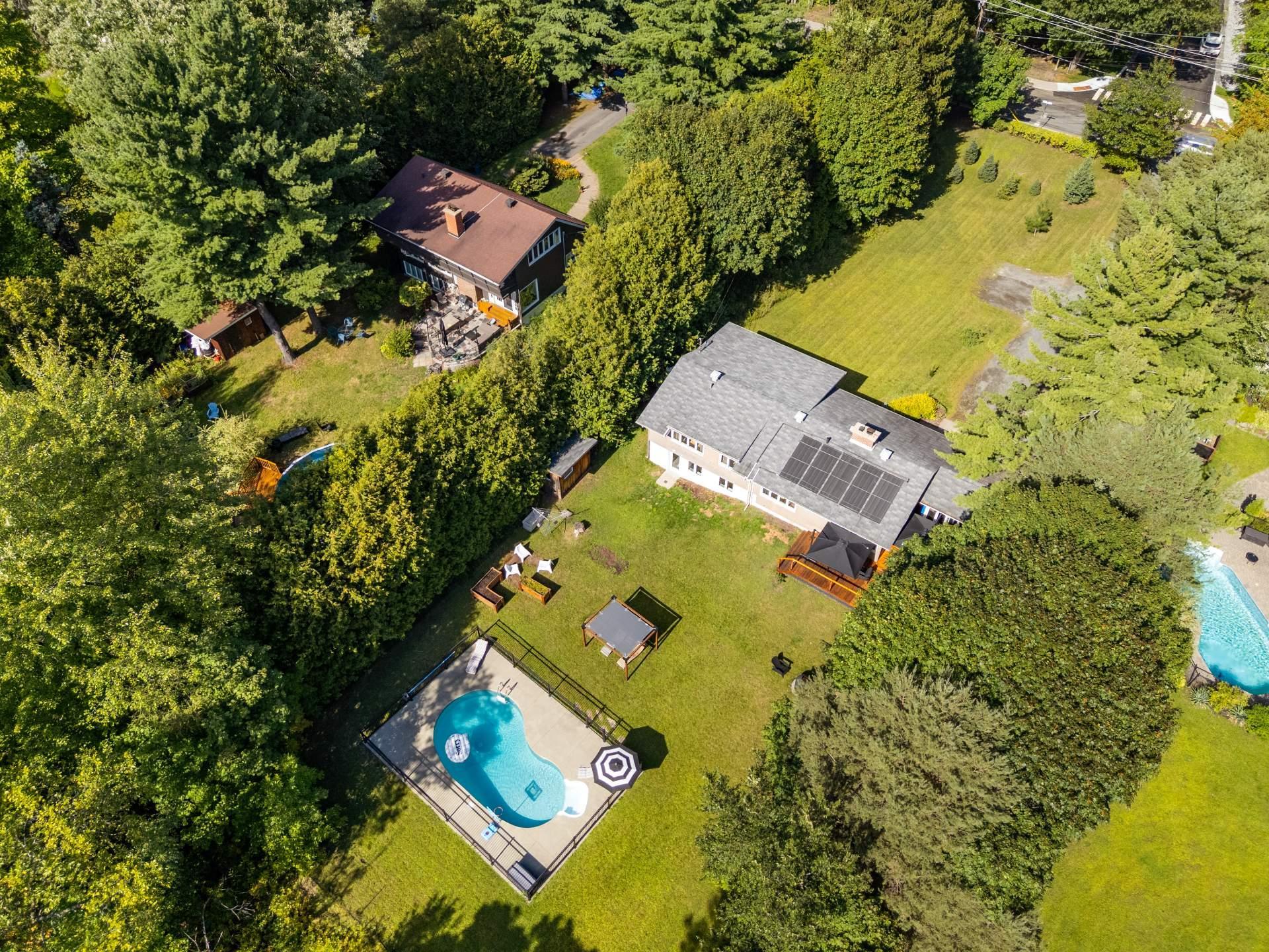 









442


Mtée des Trente

,
Mont-Saint-Hilaire,




QC
J3H2R8

