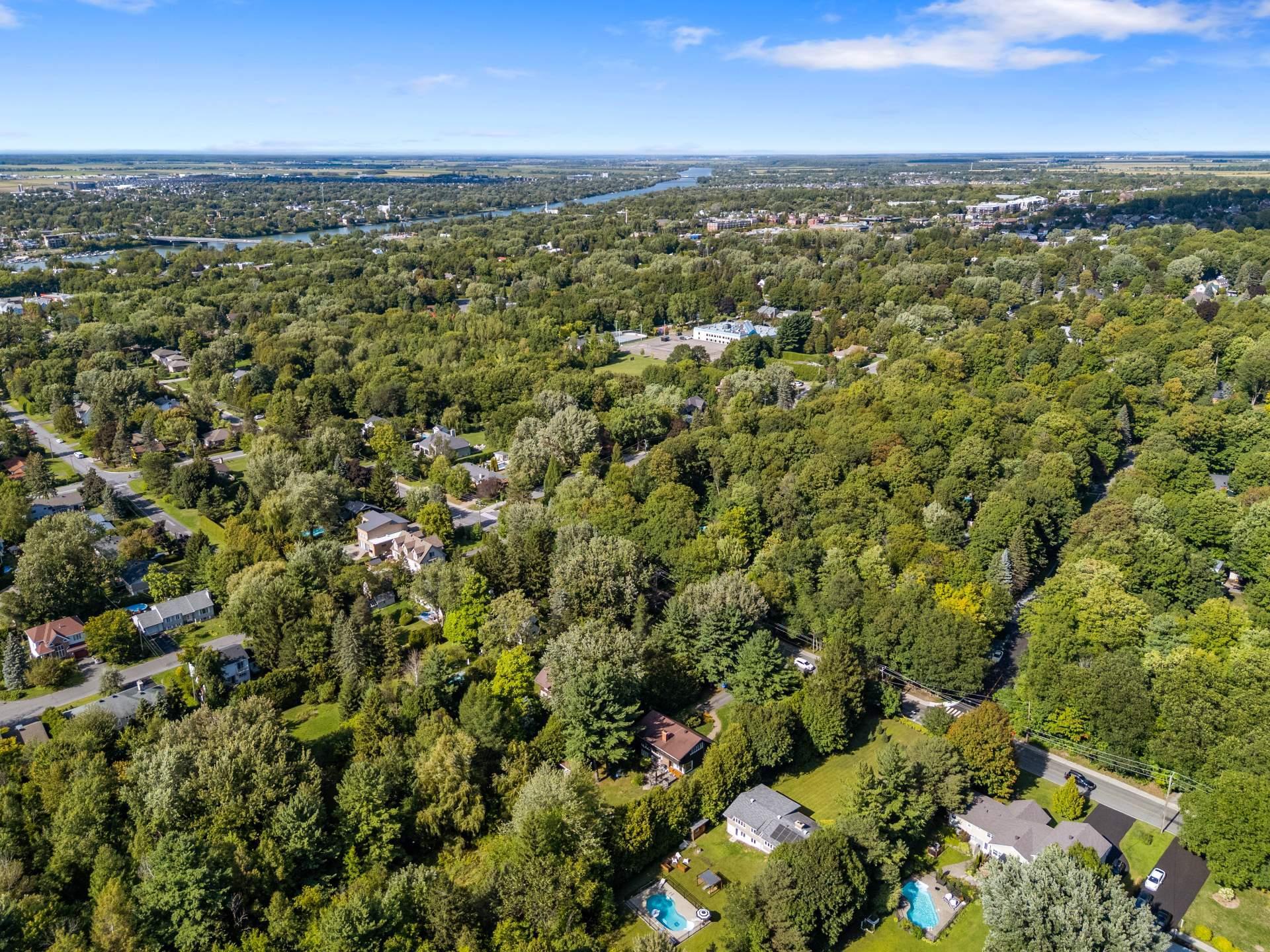 









442


Mtée des Trente

,
Mont-Saint-Hilaire,




QC
J3H2R8

