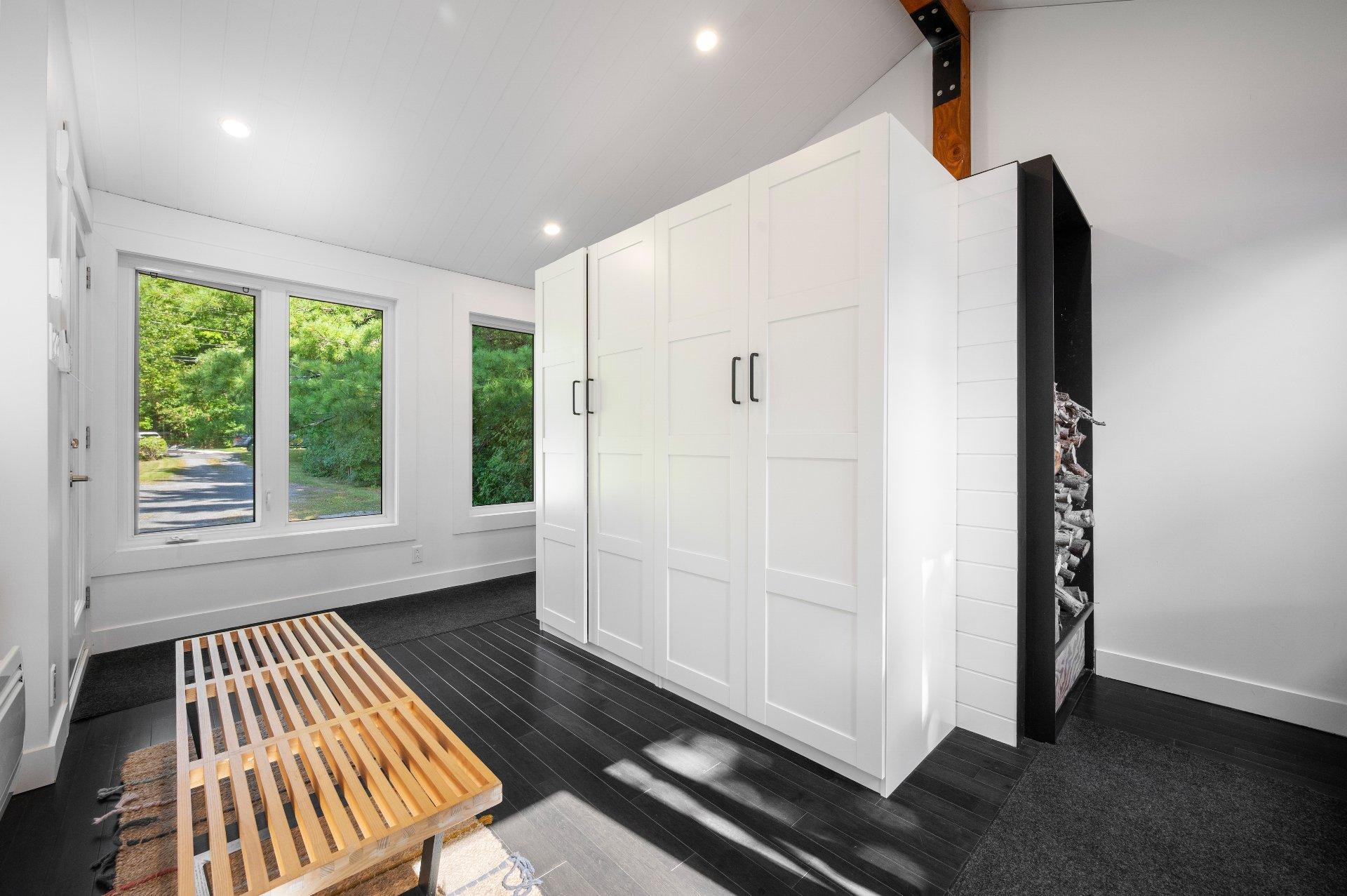 









442


Mtée des Trente

,
Mont-Saint-Hilaire,




QC
J3H2R8

