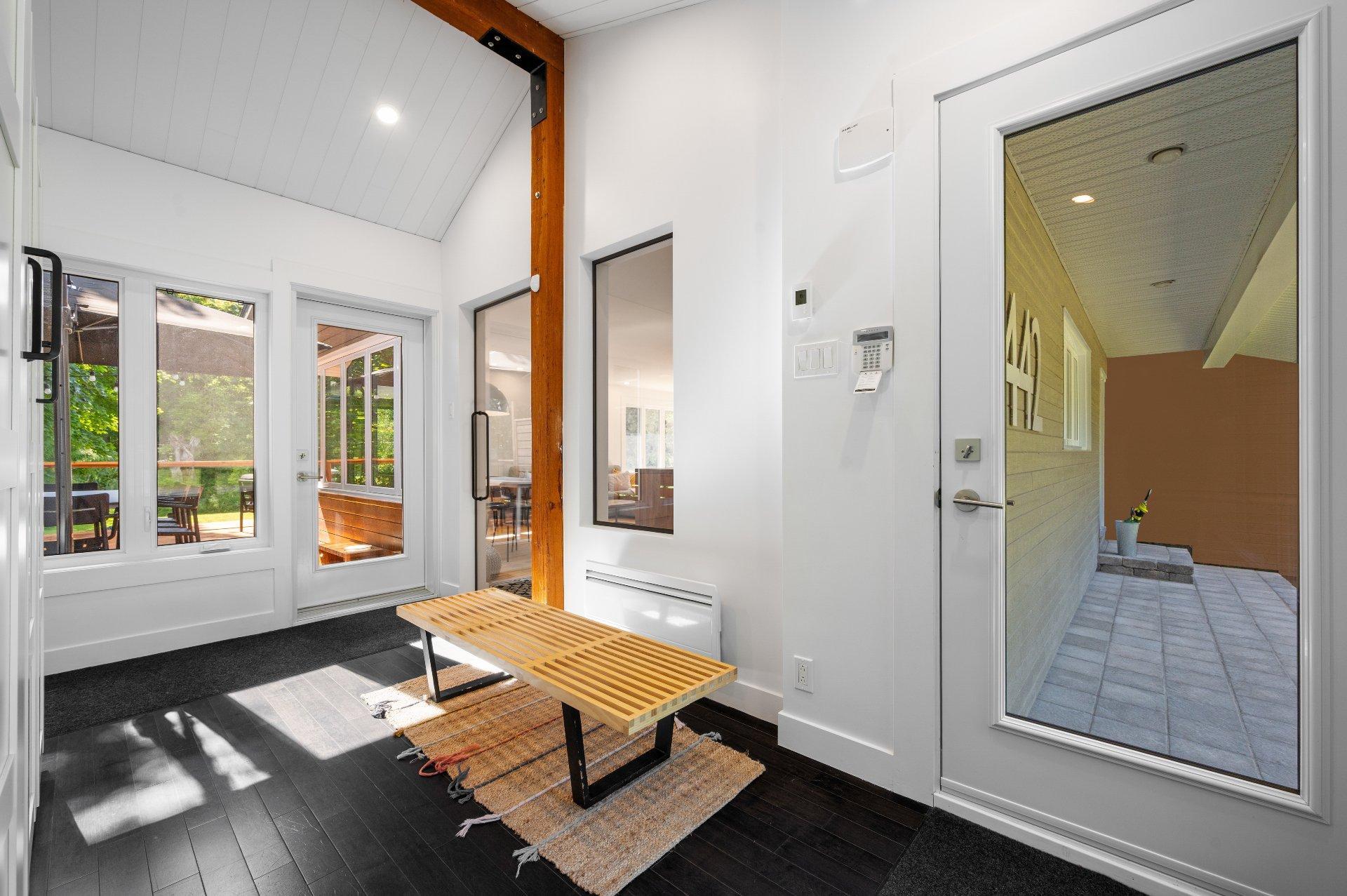 









442


Mtée des Trente

,
Mont-Saint-Hilaire,




QC
J3H2R8

