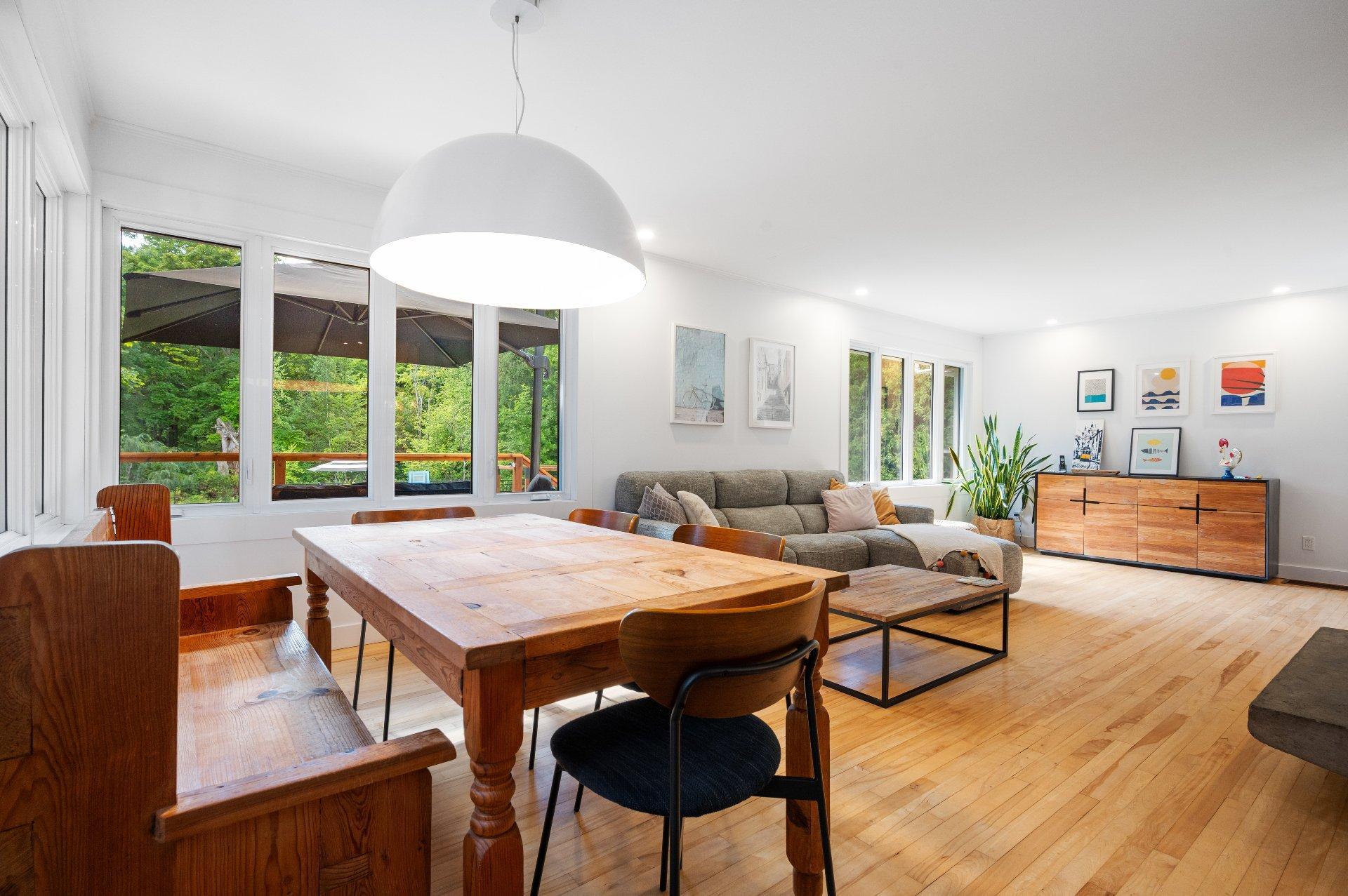 









442


Mtée des Trente

,
Mont-Saint-Hilaire,




QC
J3H2R8

