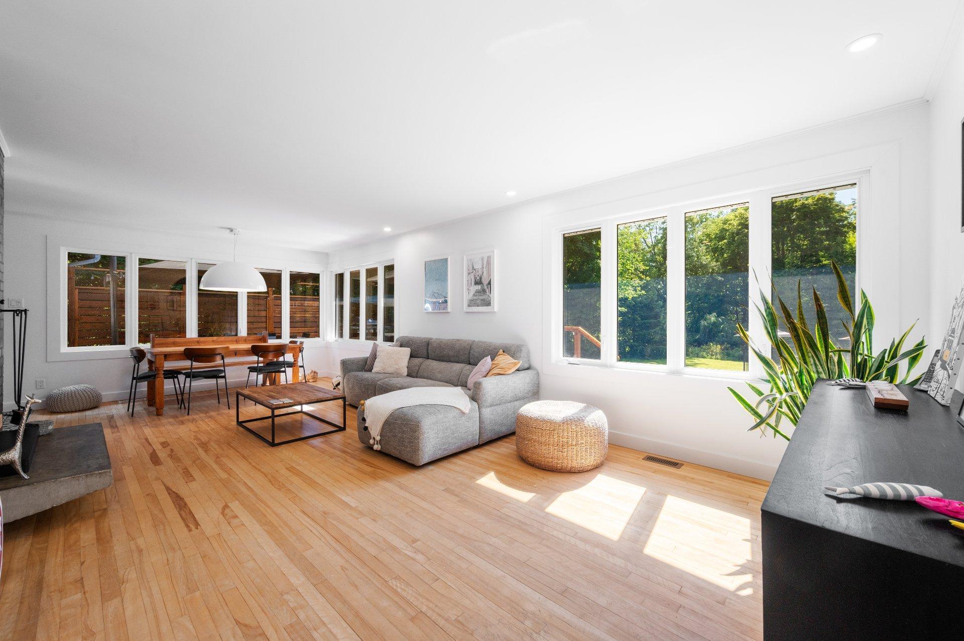 









442


Mtée des Trente

,
Mont-Saint-Hilaire,




QC
J3H2R8

