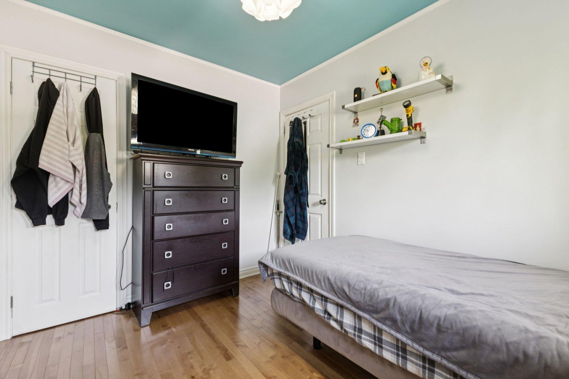 









128


Rue Isabelle

,
Gatineau (Hull),




QC
J8Y5H3

