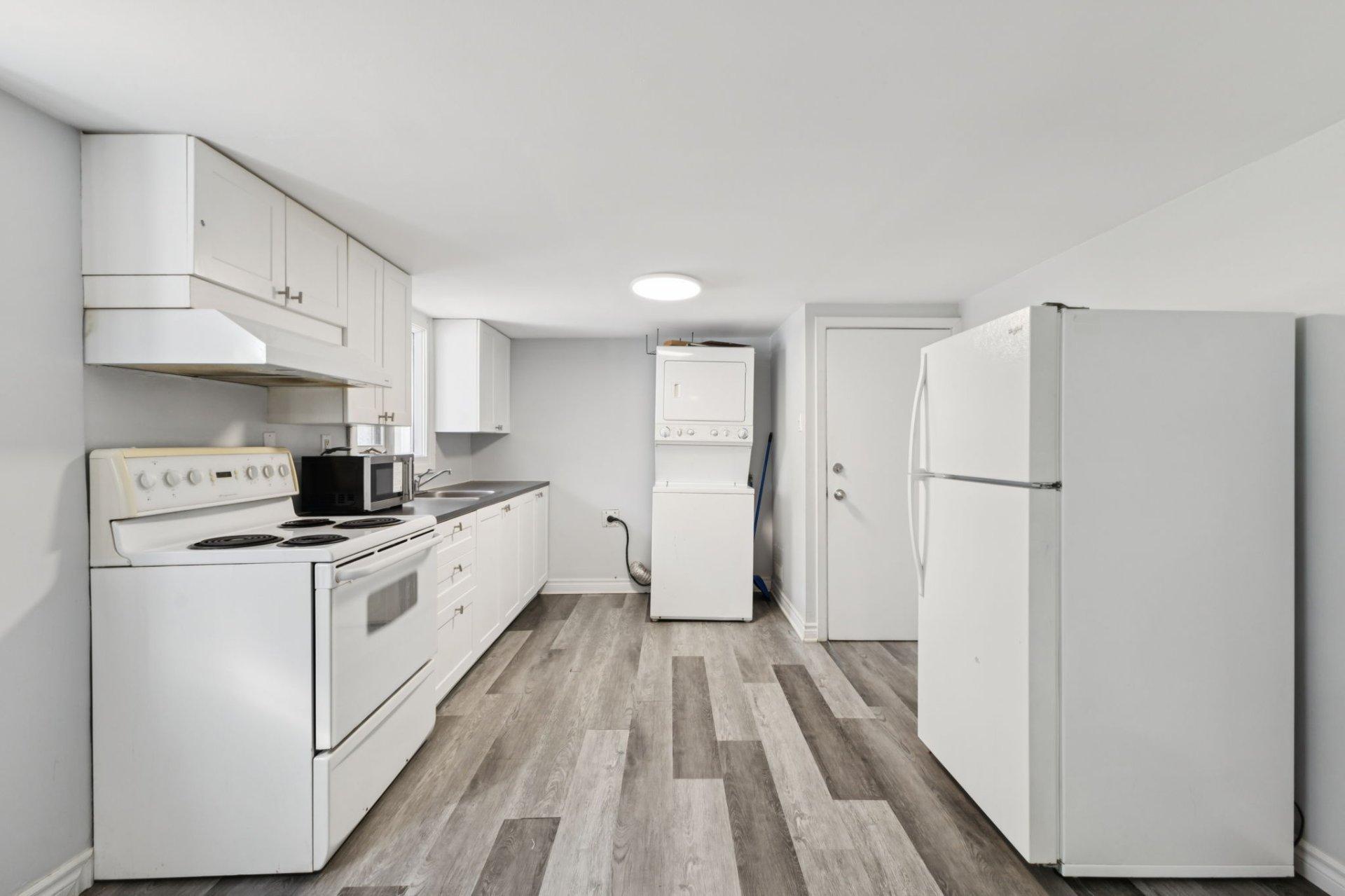 









128


Rue Isabelle

,
Gatineau (Hull),




QC
J8Y5H3

