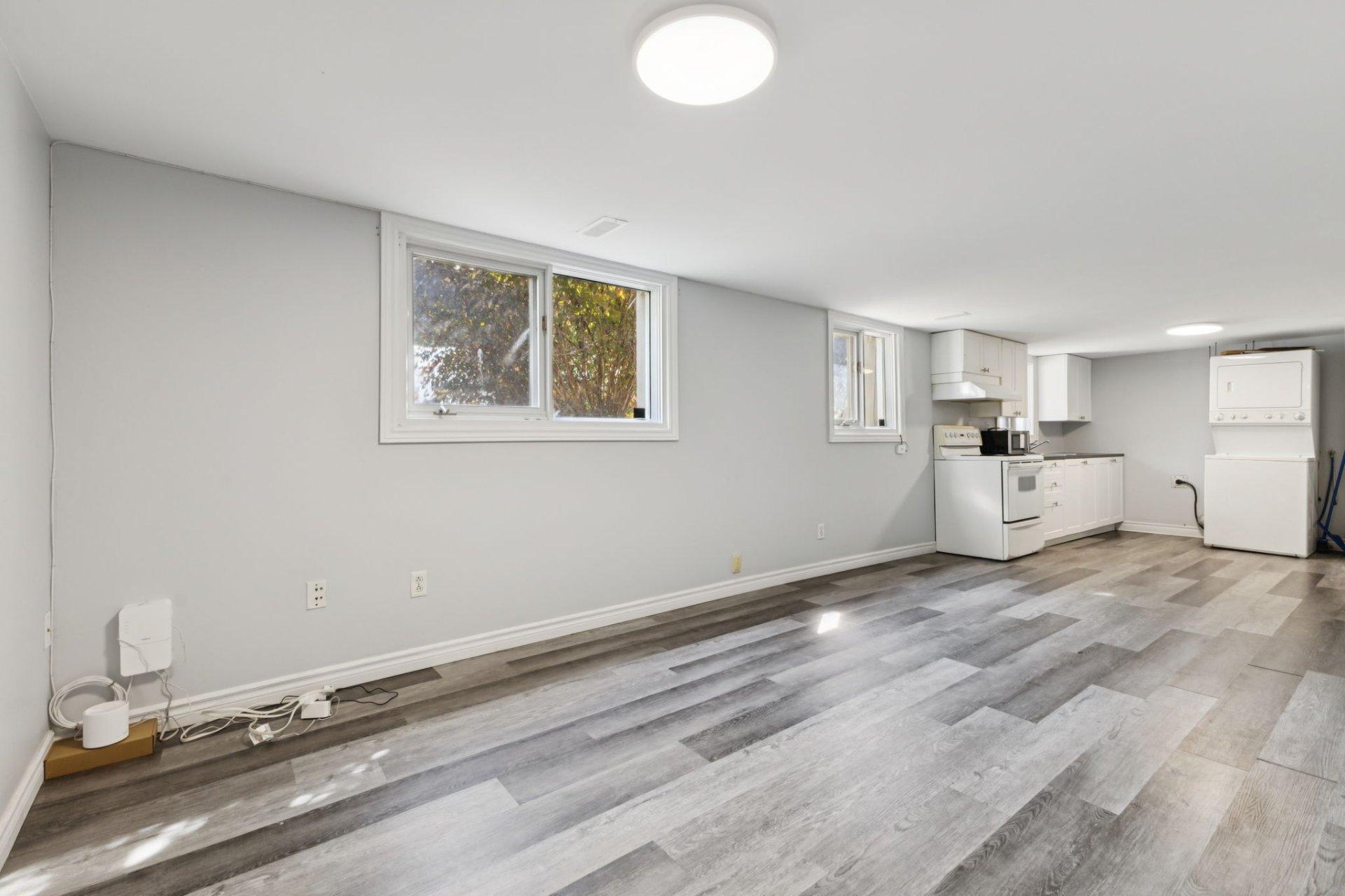 









128


Rue Isabelle

,
Gatineau (Hull),




QC
J8Y5H3

