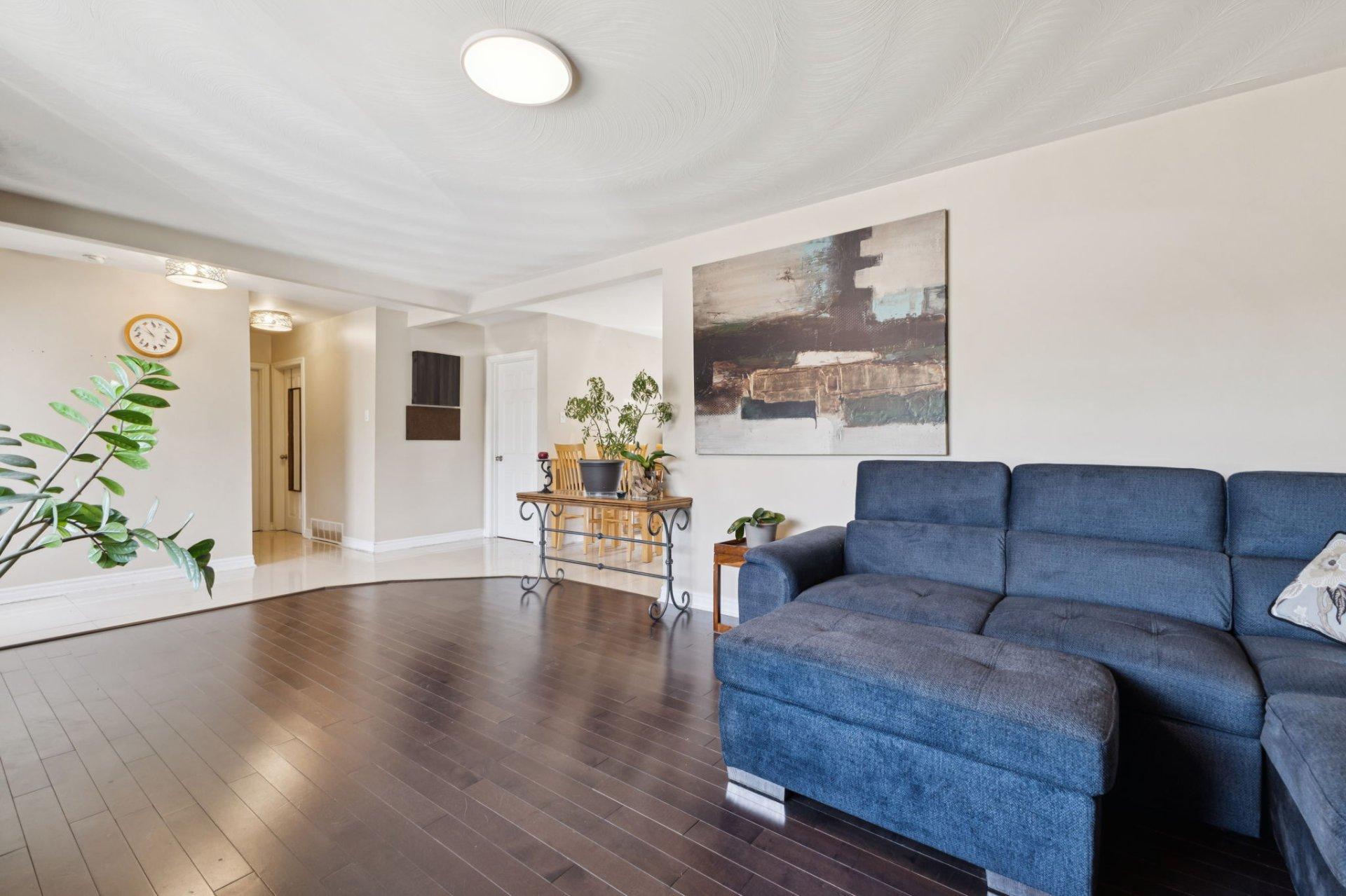 









128


Rue Isabelle

,
Gatineau (Hull),




QC
J8Y5H3

