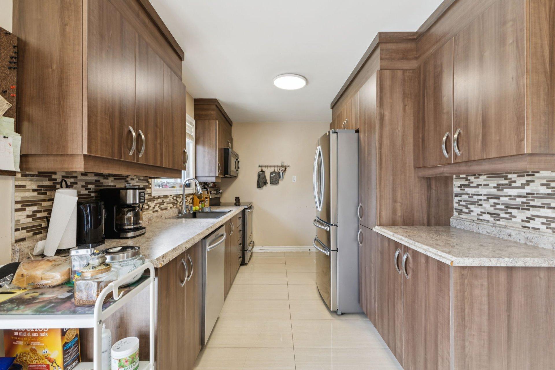 









128


Rue Isabelle

,
Gatineau (Hull),




QC
J8Y5H3

