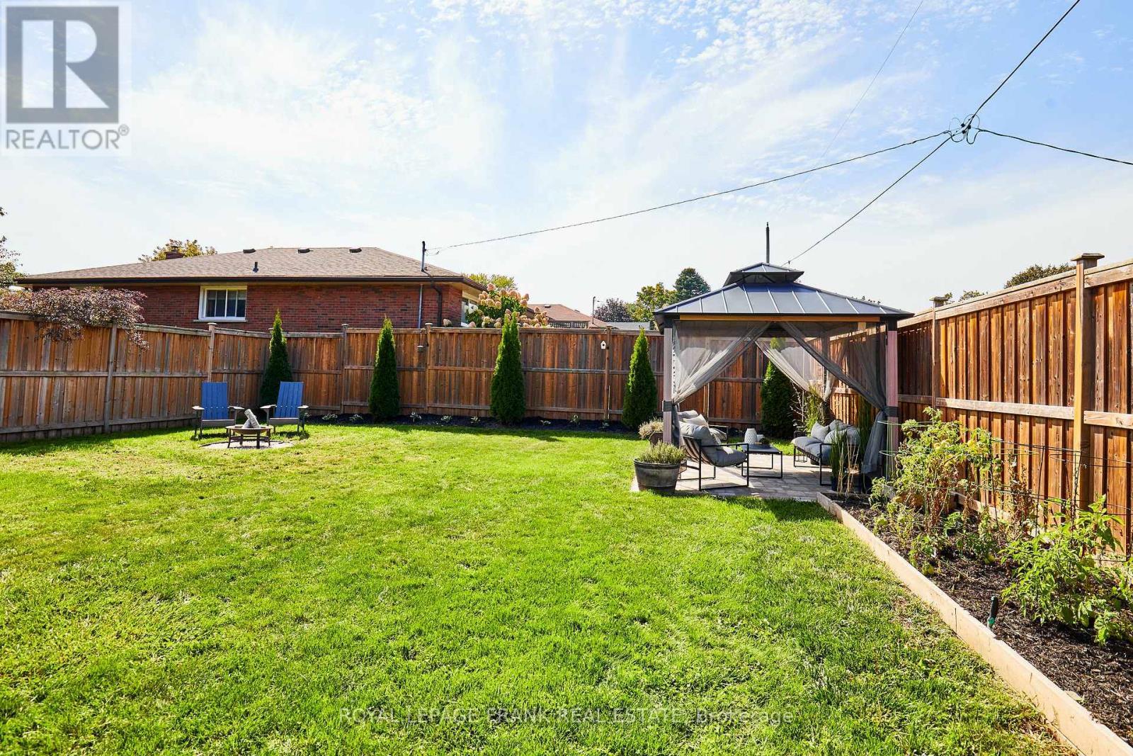 












432 PARK ROAD N

,
Oshawa (McLaughlin),




Ontario
L1J4M5

