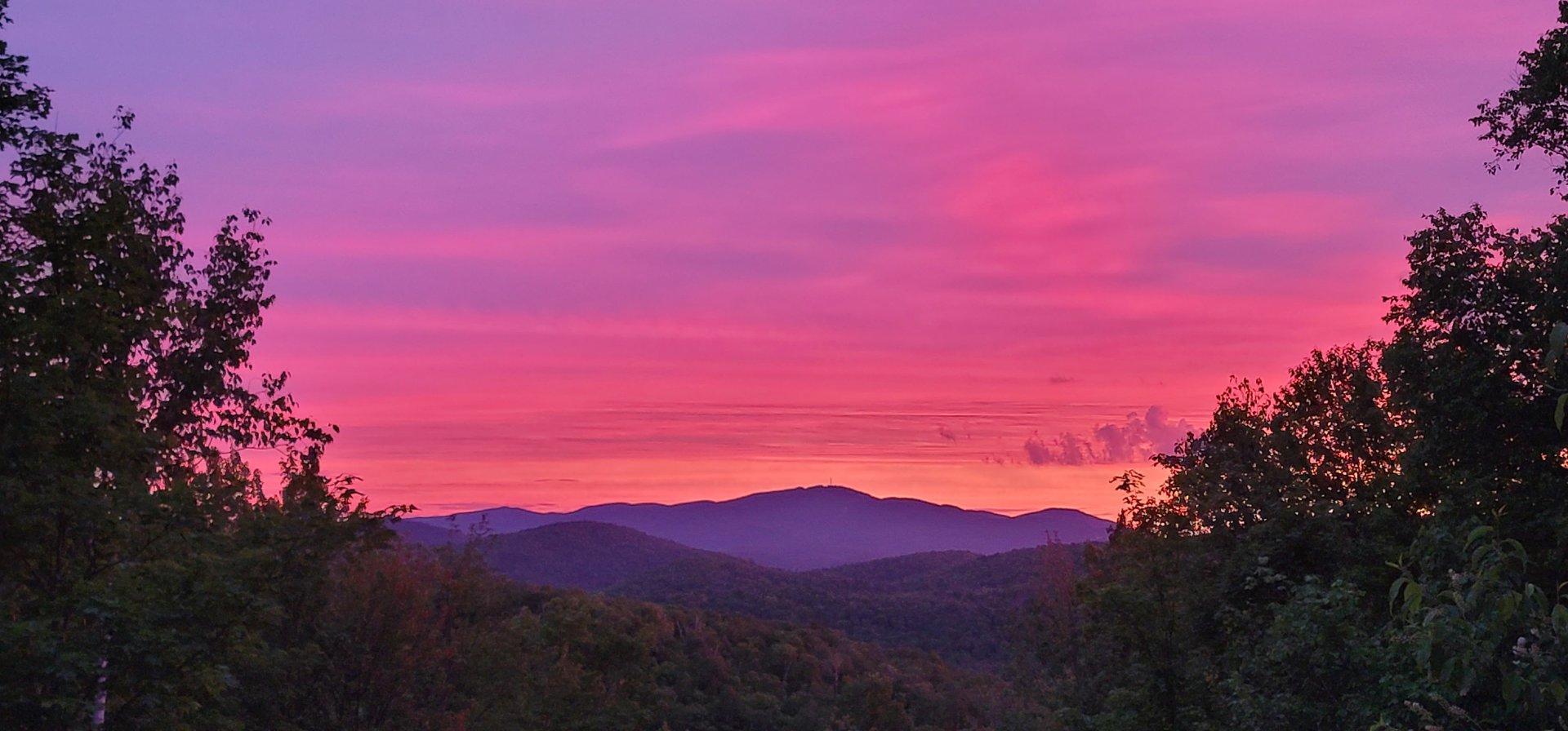 












Ch. des Hiboux

,
Mont-Blanc,







QC
J0T2G0

