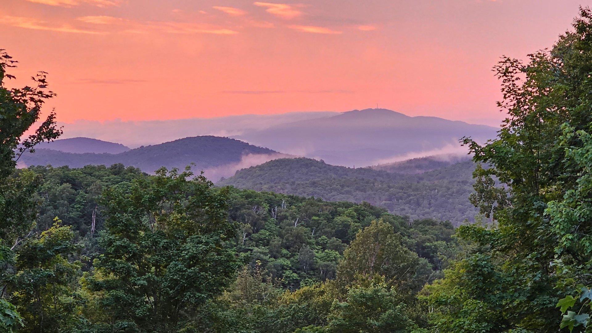 












Ch. des Hiboux

,
Mont-Blanc,







QC
J0T2G0

