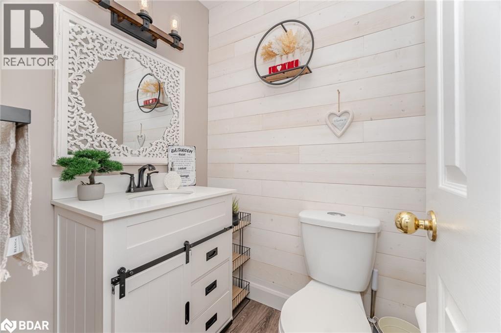 












6 HOLLIS Crescent

,
York,




Ontario
L9N1E7

