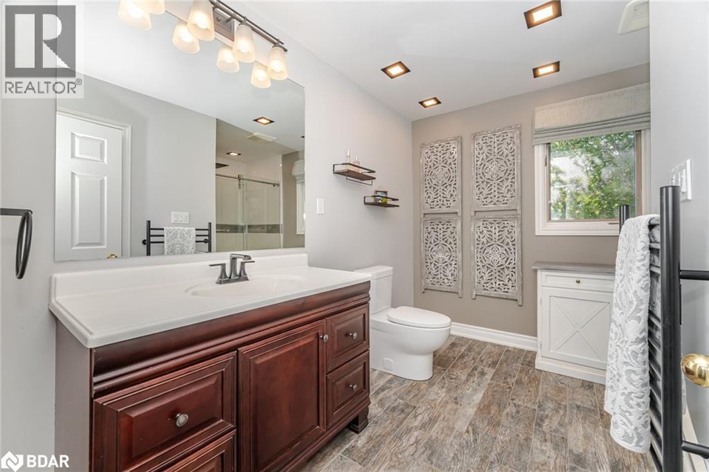 












6 HOLLIS Crescent

,
York,




Ontario
L9N1E7

