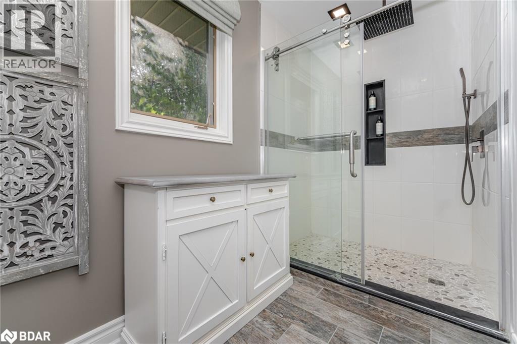 












6 HOLLIS Crescent

,
York,




Ontario
L9N1E7

