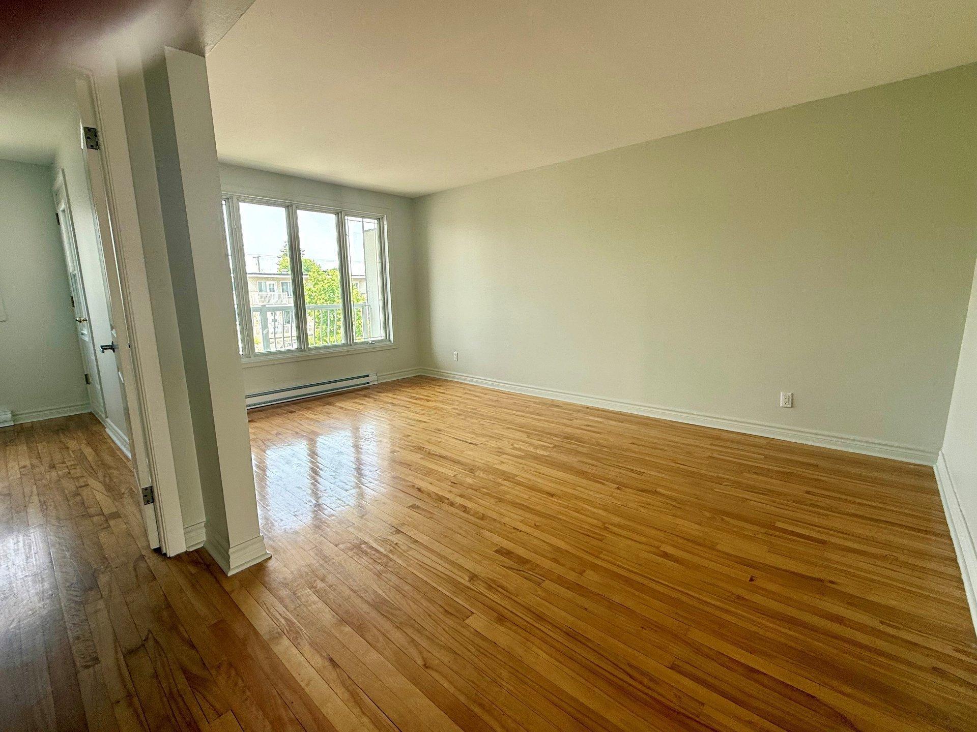 









4716


Boul. Notre-Dame

,
Laval (Chomedey),




QC
H7W1T8

