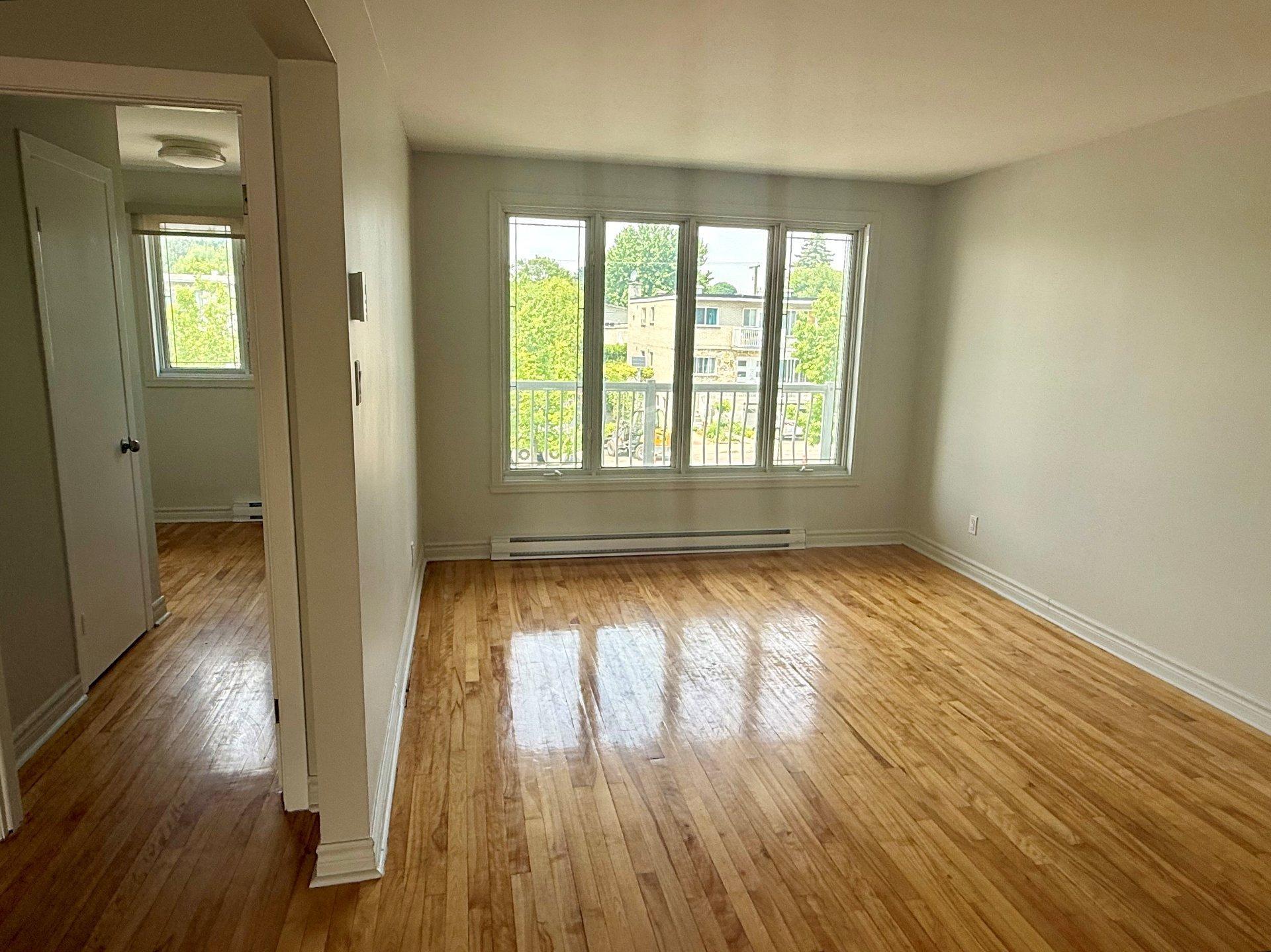 









4716


Boul. Notre-Dame

,
Laval (Chomedey),




QC
H7W1T8

