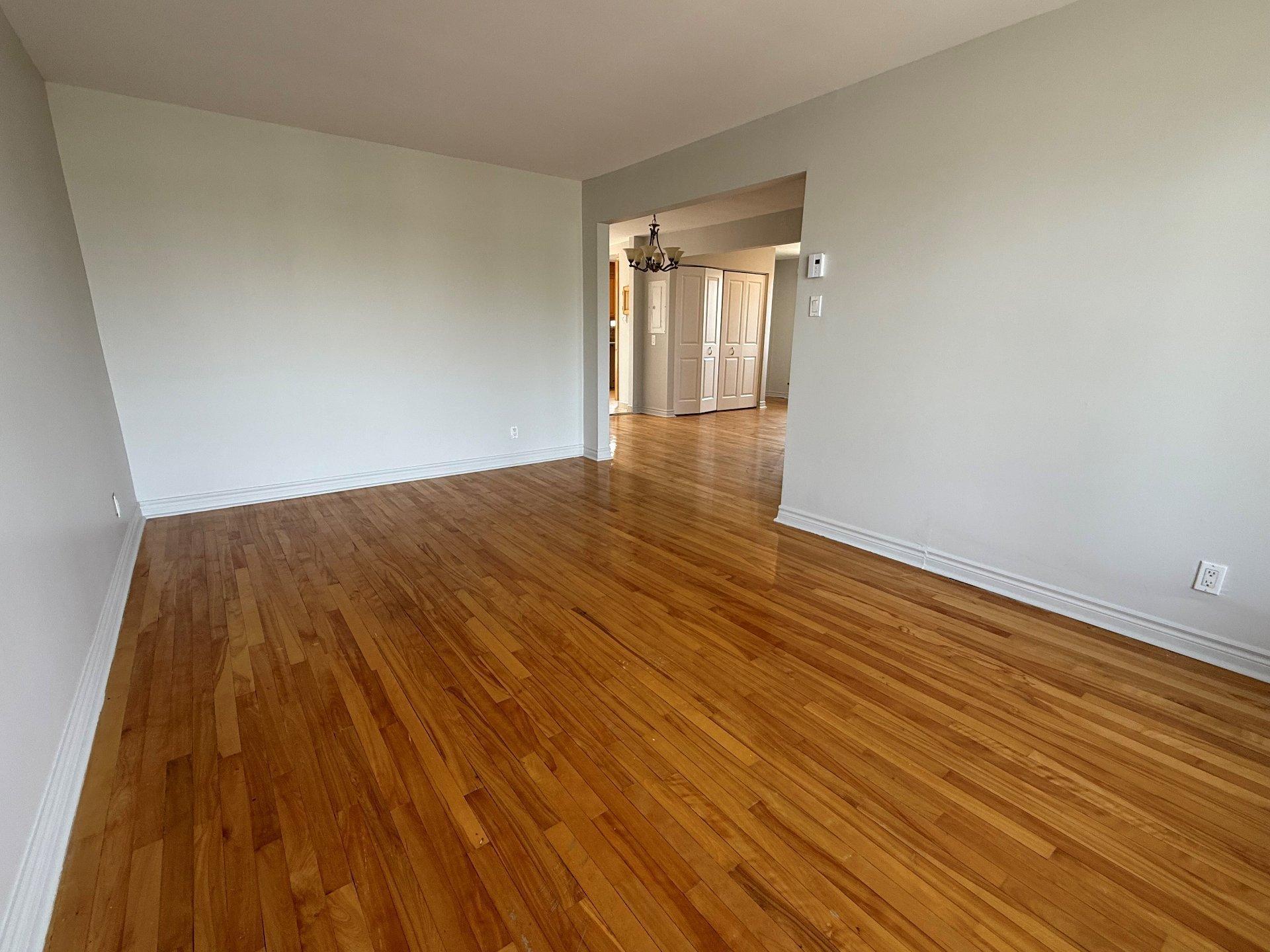 









4716


Boul. Notre-Dame

,
Laval (Chomedey),




QC
H7W1T8


