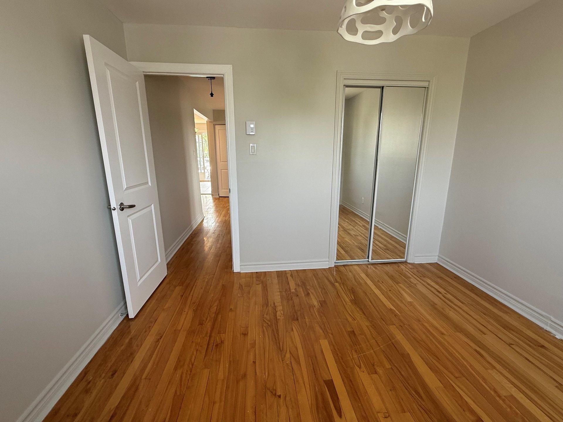 









4716


Boul. Notre-Dame

,
Laval (Chomedey),




QC
H7W1T8

