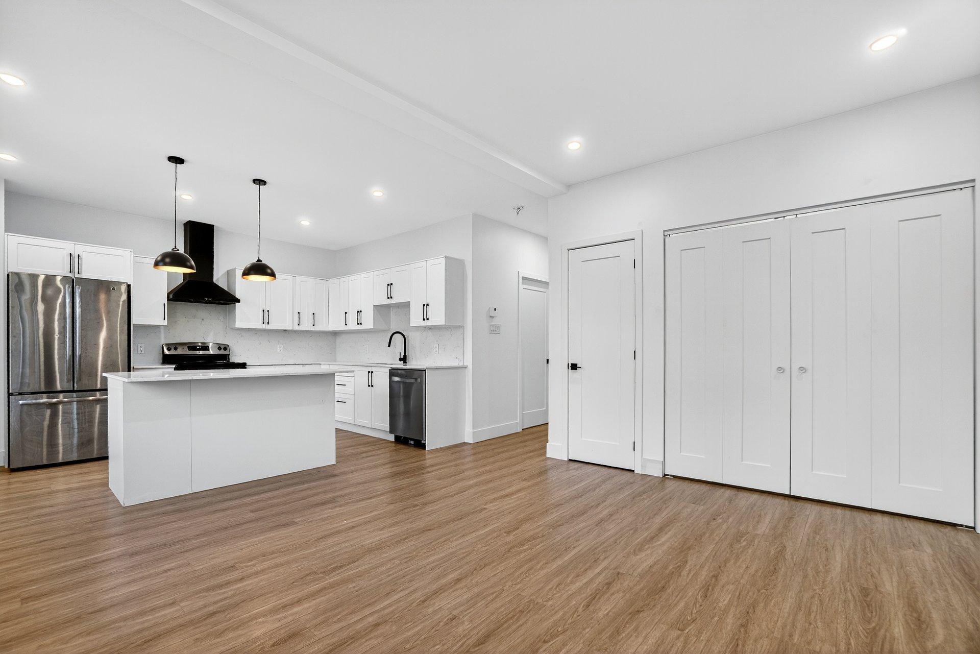 









1881


Rue Allard

,
Montréal (Le Sud-Ouest),




QC
H4E2K7

