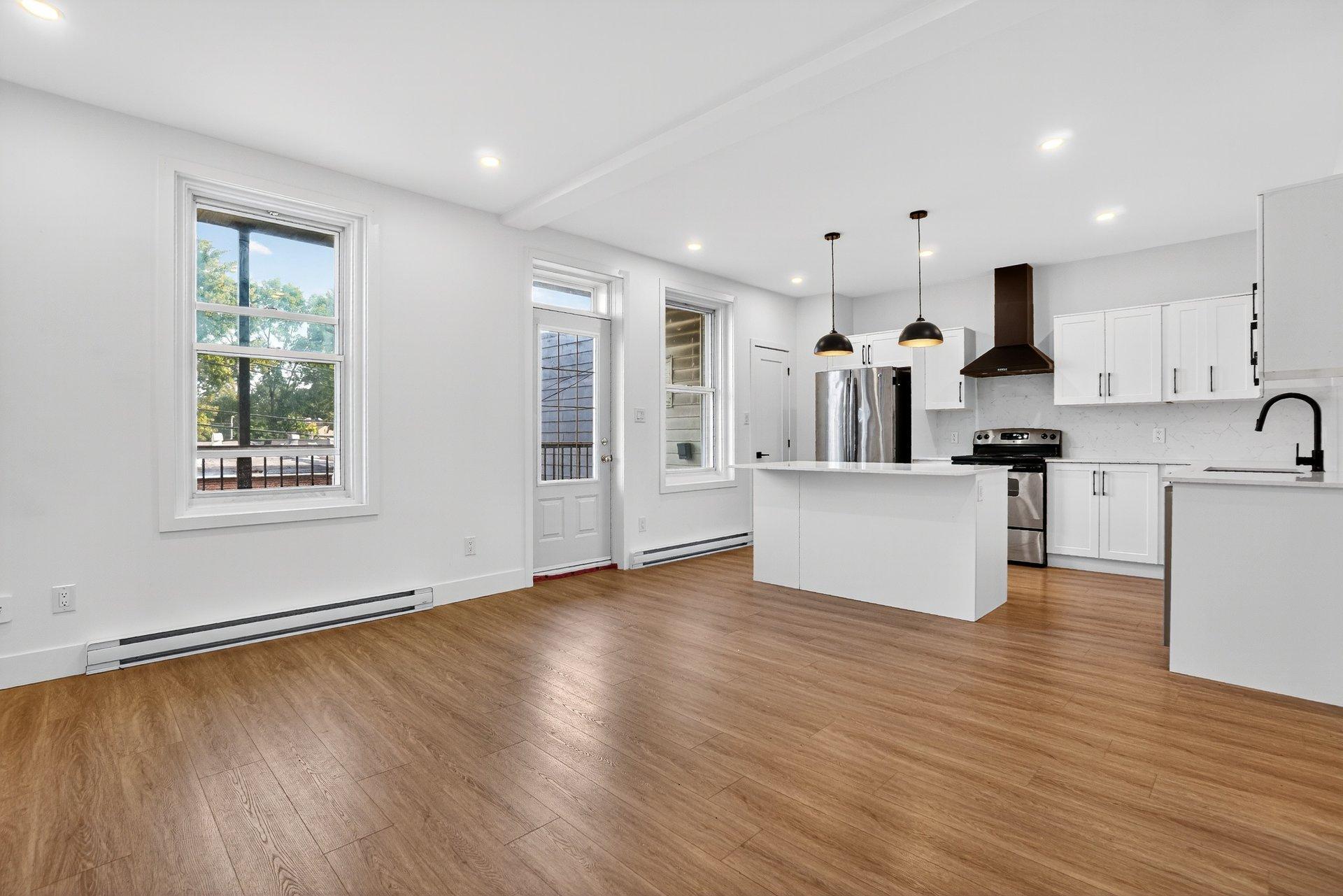 









1881


Rue Allard

,
Montréal (Le Sud-Ouest),




QC
H4E2K7

