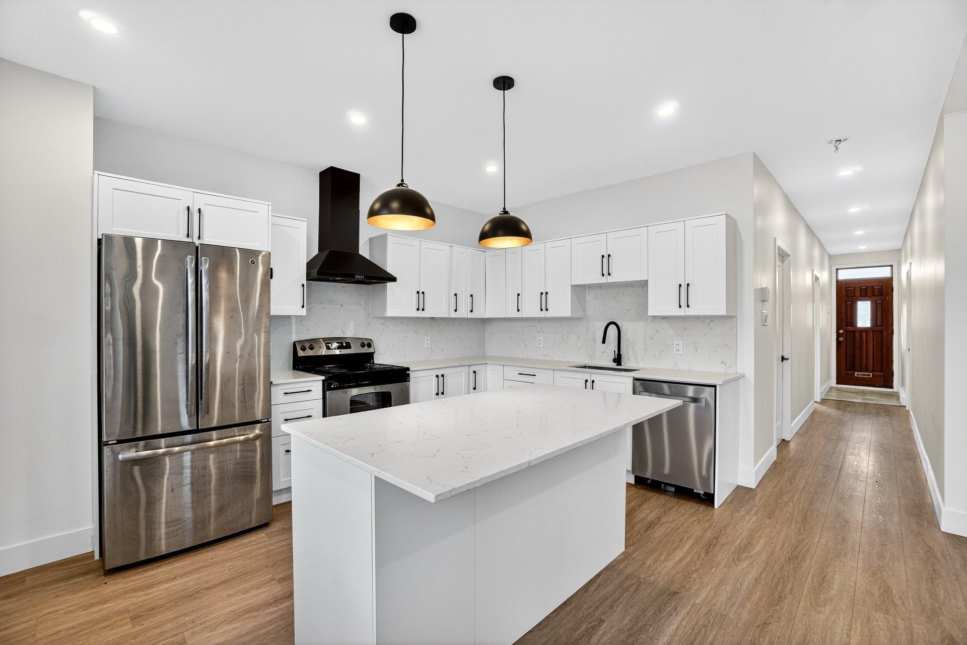 









1881


Rue Allard

,
Montréal (Le Sud-Ouest),




QC
H4E2K7

