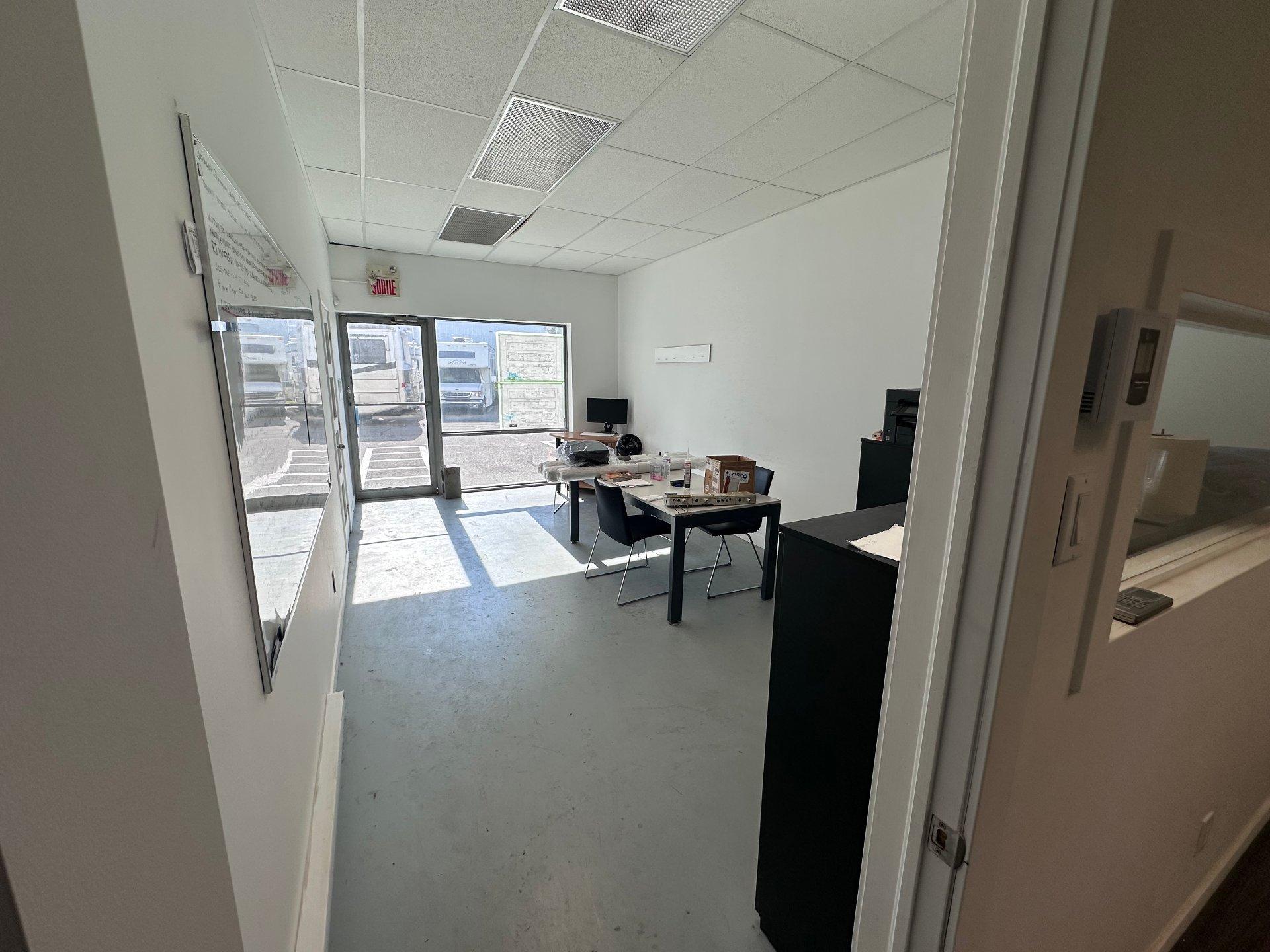 









4056


Rue Alfred-Laliberté

,
Boisbriand,




QC
J7H1P8

