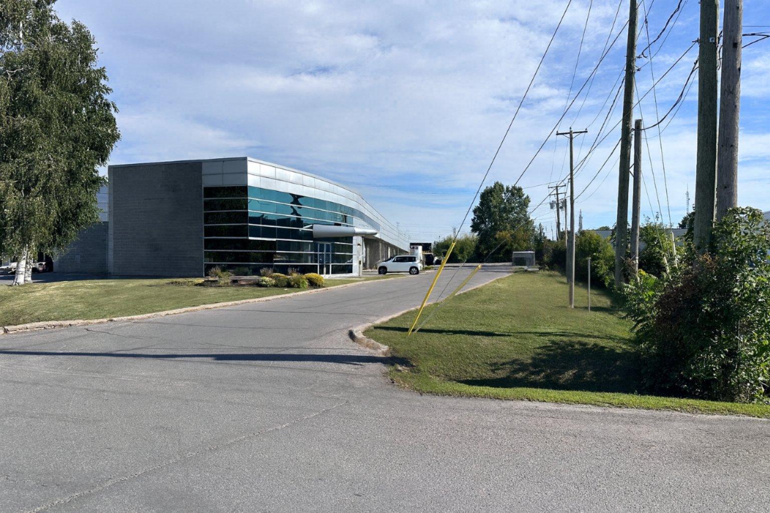









4056


Rue Alfred-Laliberté

,
Boisbriand,




QC
J7H1P8


