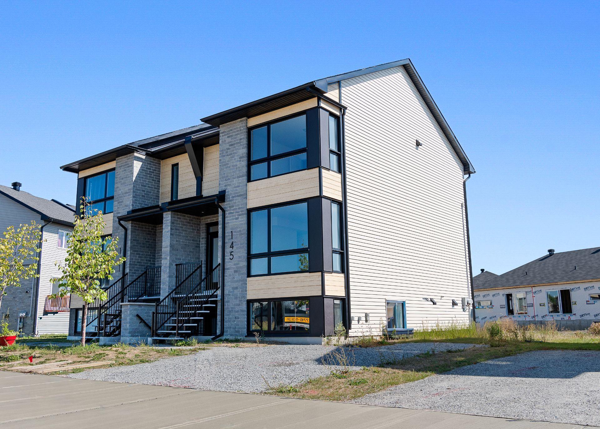 









145


Rue de la Papetière

,
Gatineau (Masson-Angers),




QC
J8M0C7

