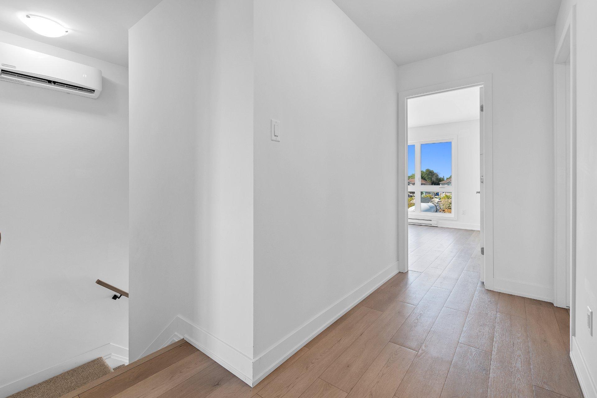









145


Rue de la Papetière

,
Gatineau (Masson-Angers),




QC
J8M0C7

