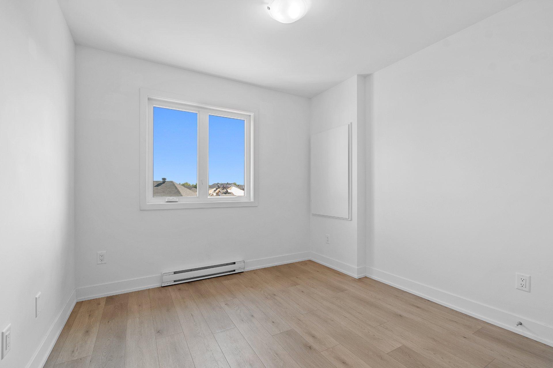 









145


Rue de la Papetière

,
Gatineau (Masson-Angers),




QC
J8M0C7

