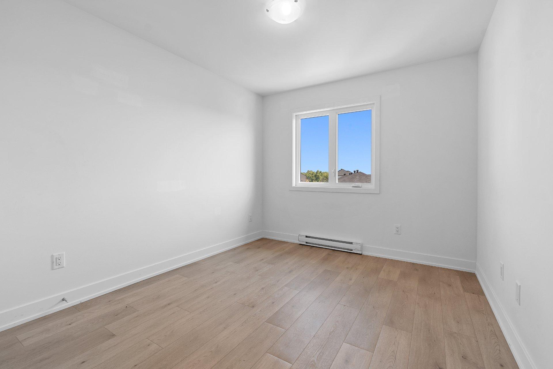 









145


Rue de la Papetière

,
Gatineau (Masson-Angers),




QC
J8M0C7

