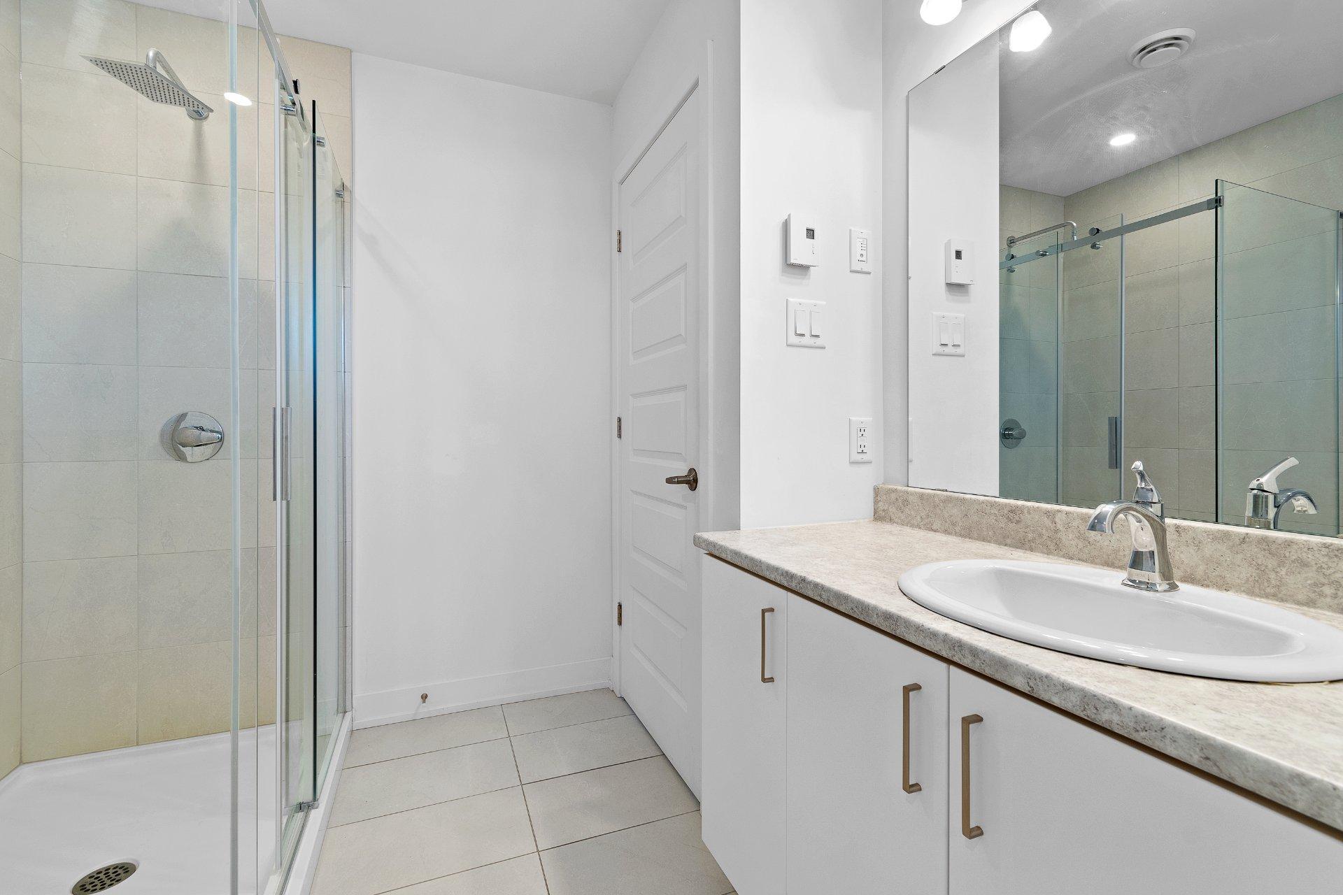 









145


Rue de la Papetière

,
Gatineau (Masson-Angers),




QC
J8M0C7

