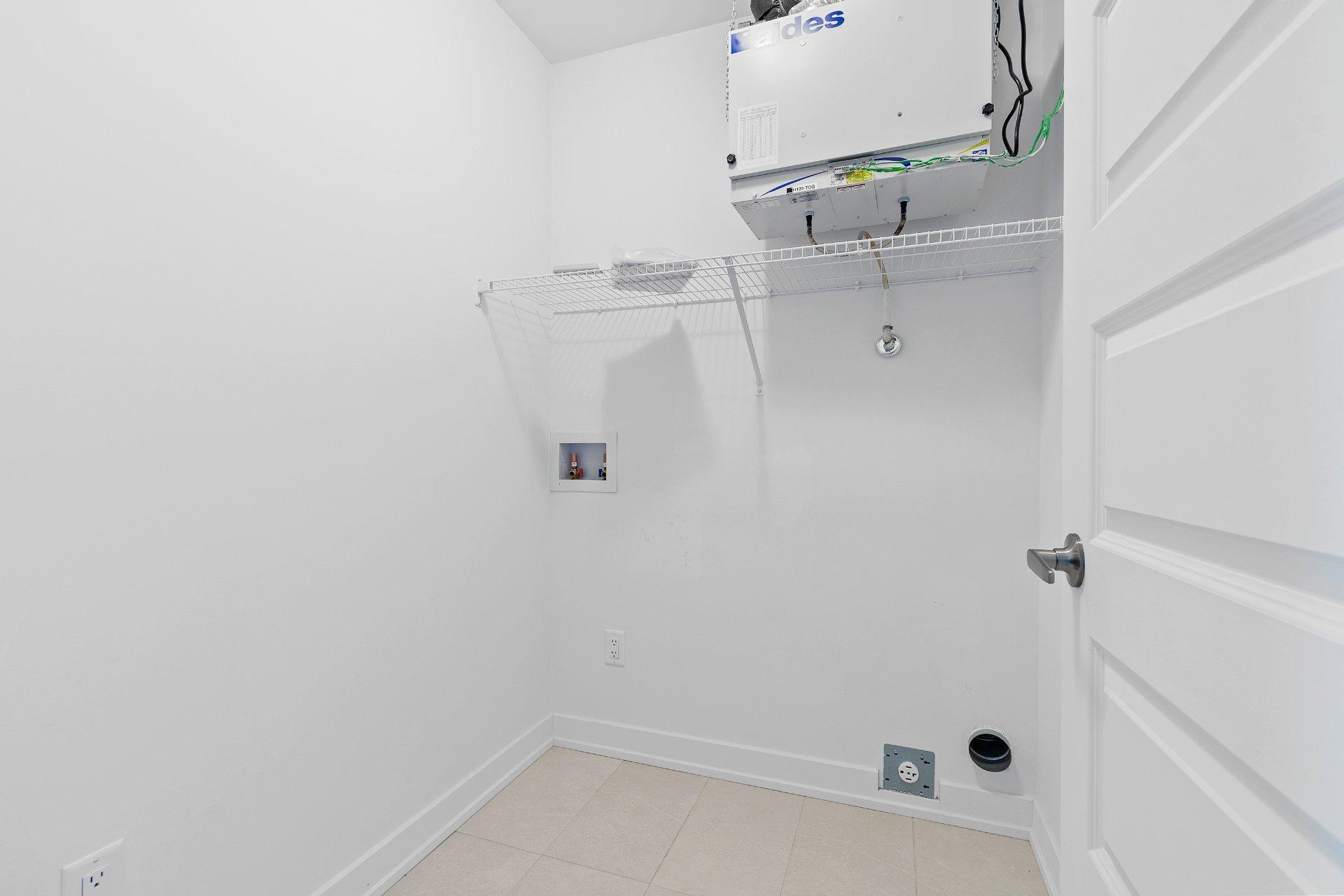 









145


Rue de la Papetière

,
Gatineau (Masson-Angers),




QC
J8M0C7

