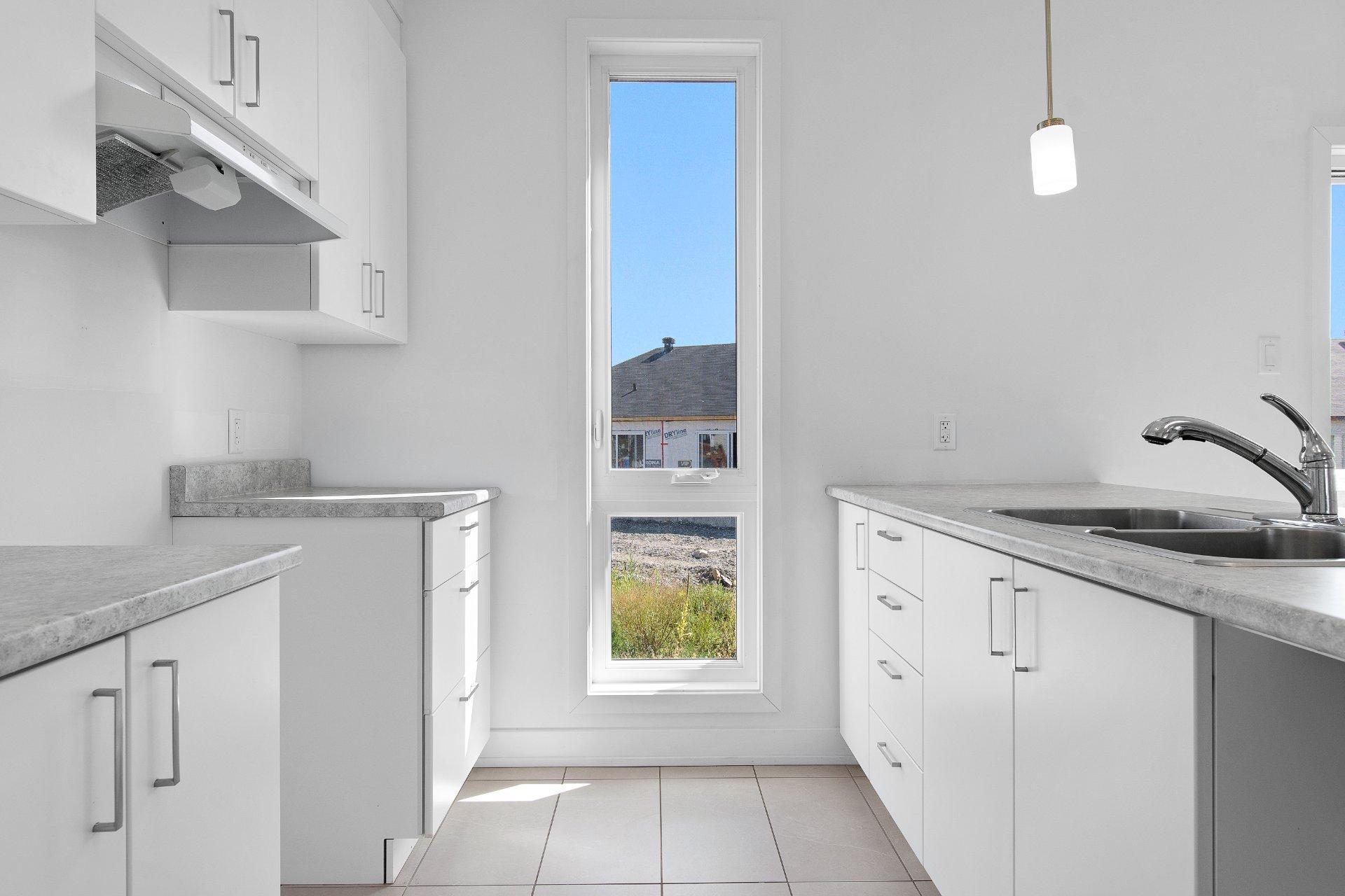 









145


Rue de la Papetière

,
Gatineau (Masson-Angers),




QC
J8M0C7


