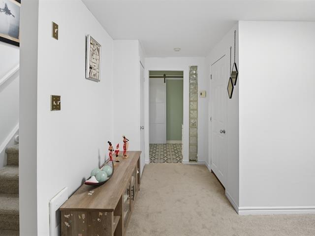 









151Z


Rue Madaire

,
Gatineau (Aylmer),




QC
J9H1R1

