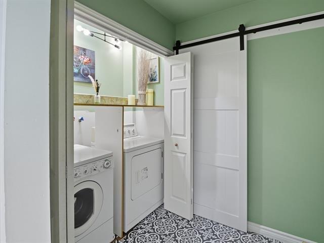 









151Z


Rue Madaire

,
Gatineau (Aylmer),




QC
J9H1R1

