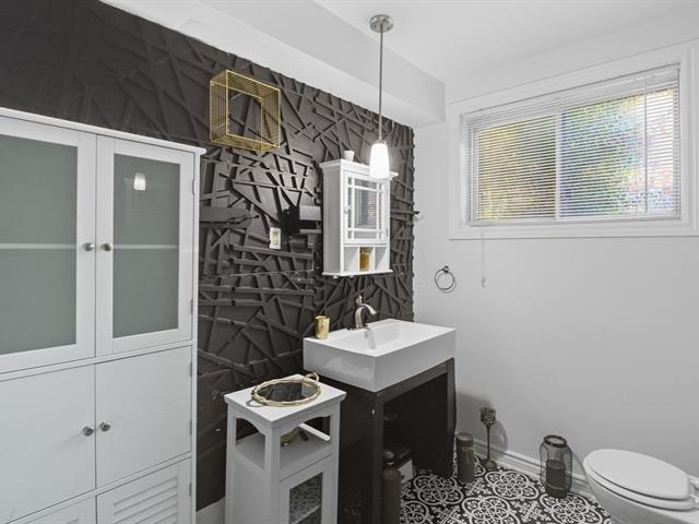 









151Z


Rue Madaire

,
Gatineau (Aylmer),




QC
J9H1R1

