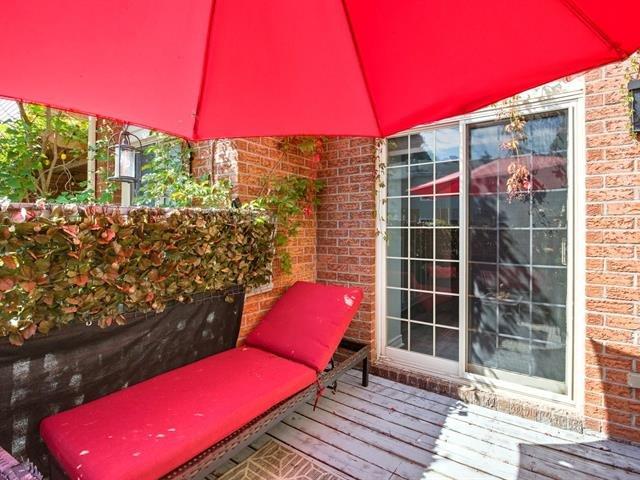 









151Z


Rue Madaire

,
Gatineau (Aylmer),




QC
J9H1R1

