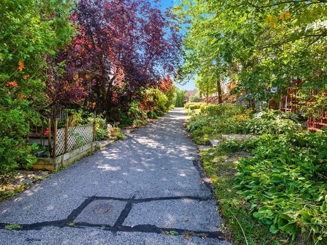 









151Z


Rue Madaire

,
Gatineau (Aylmer),




QC
J9H1R1

