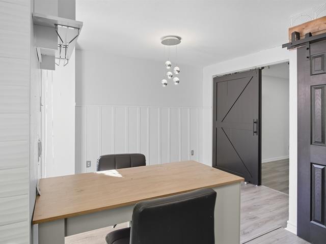 









151Z


Rue Madaire

,
Gatineau (Aylmer),




QC
J9H1R1

