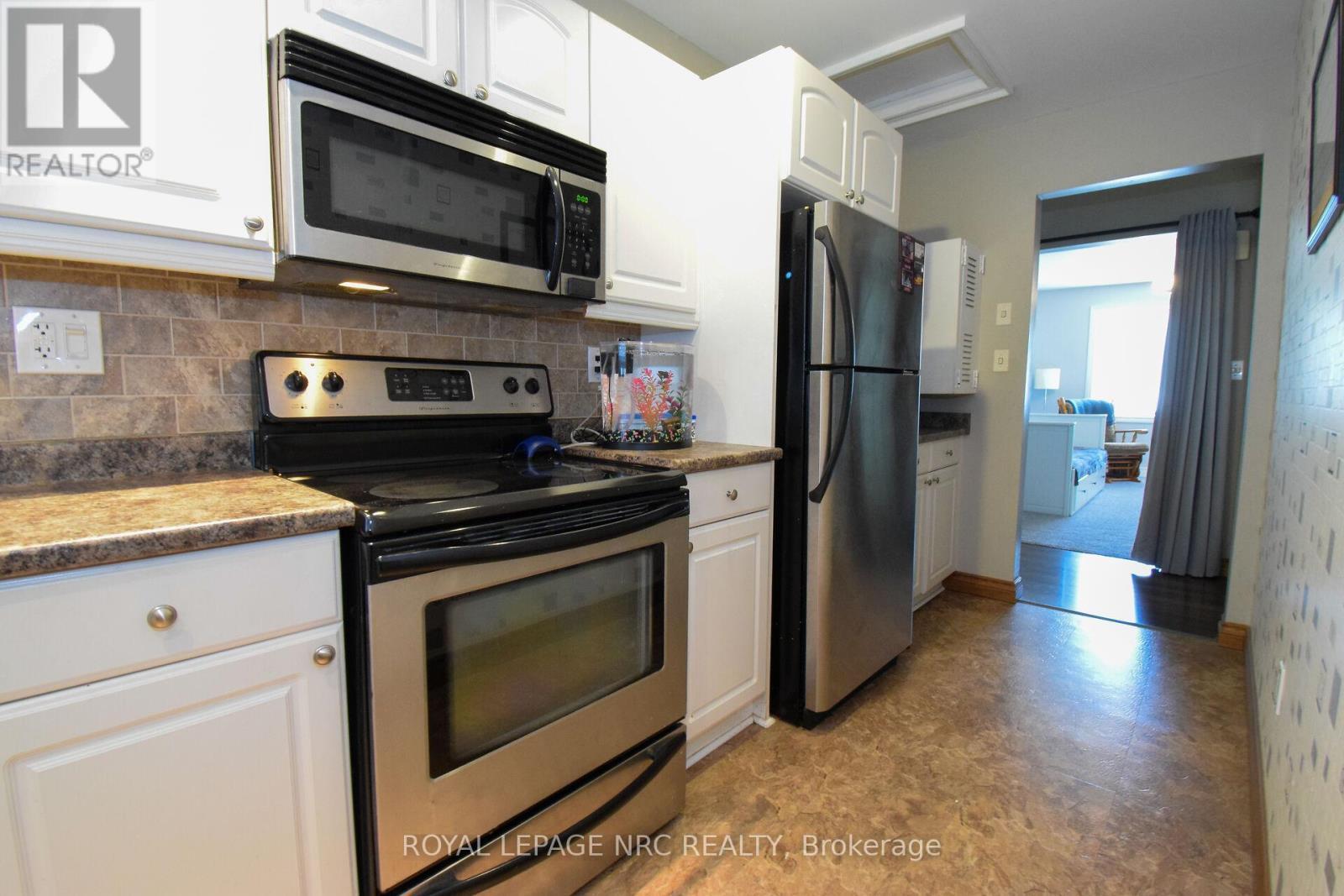 












128 HAIG STREET

,
St. Catharines (Haig),




Ontario
L2R6L2

