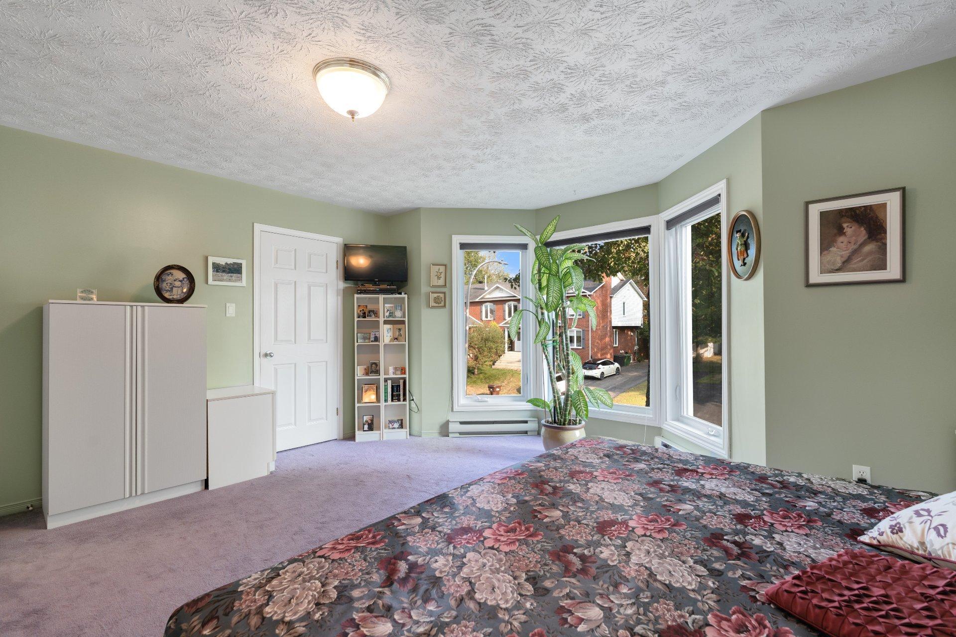 









1107


Rue Paul-Desruisseaux

,
Sherbrooke (Les Nations),




QC
J1J4M6

