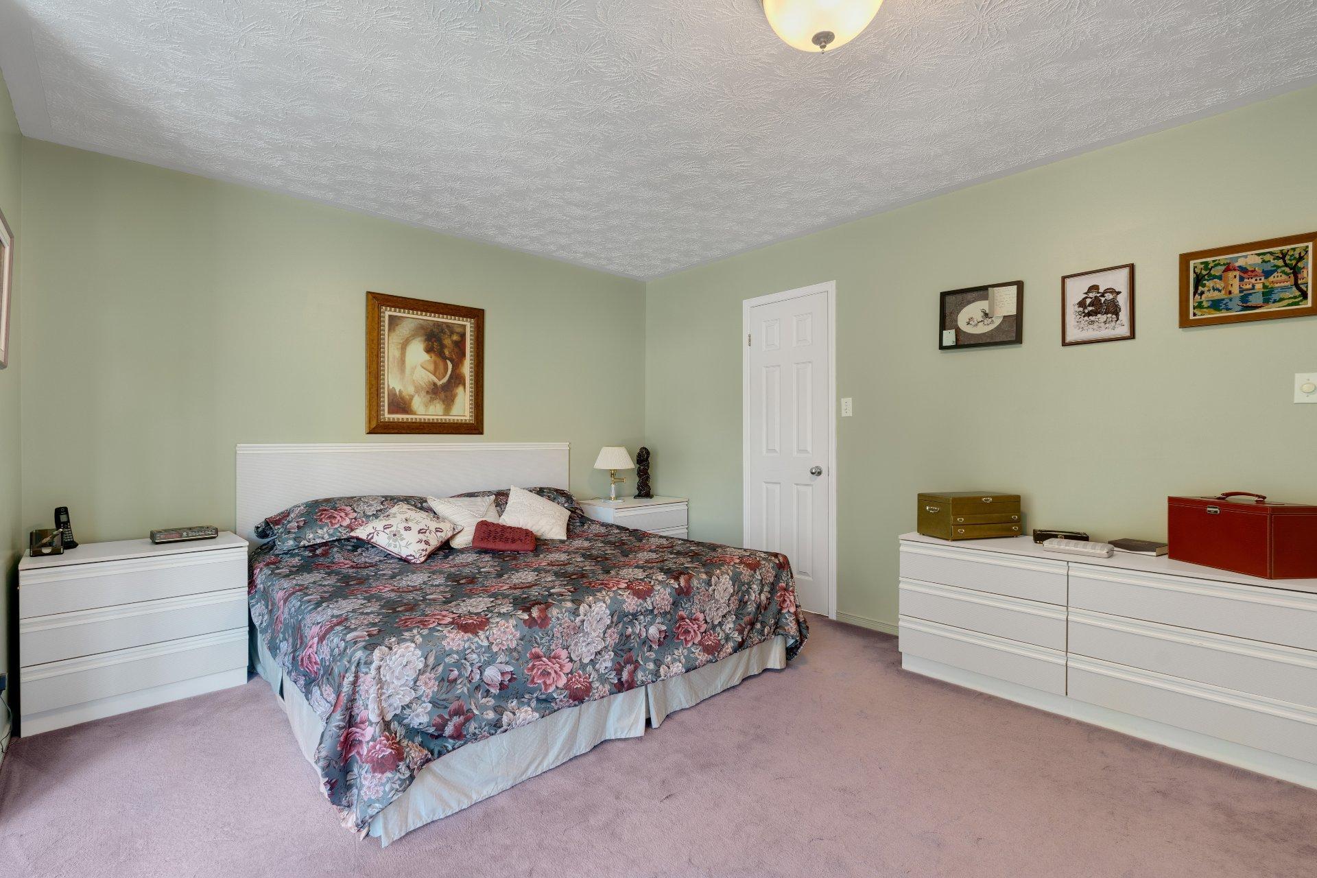 









1107


Rue Paul-Desruisseaux

,
Sherbrooke (Les Nations),




QC
J1J4M6

