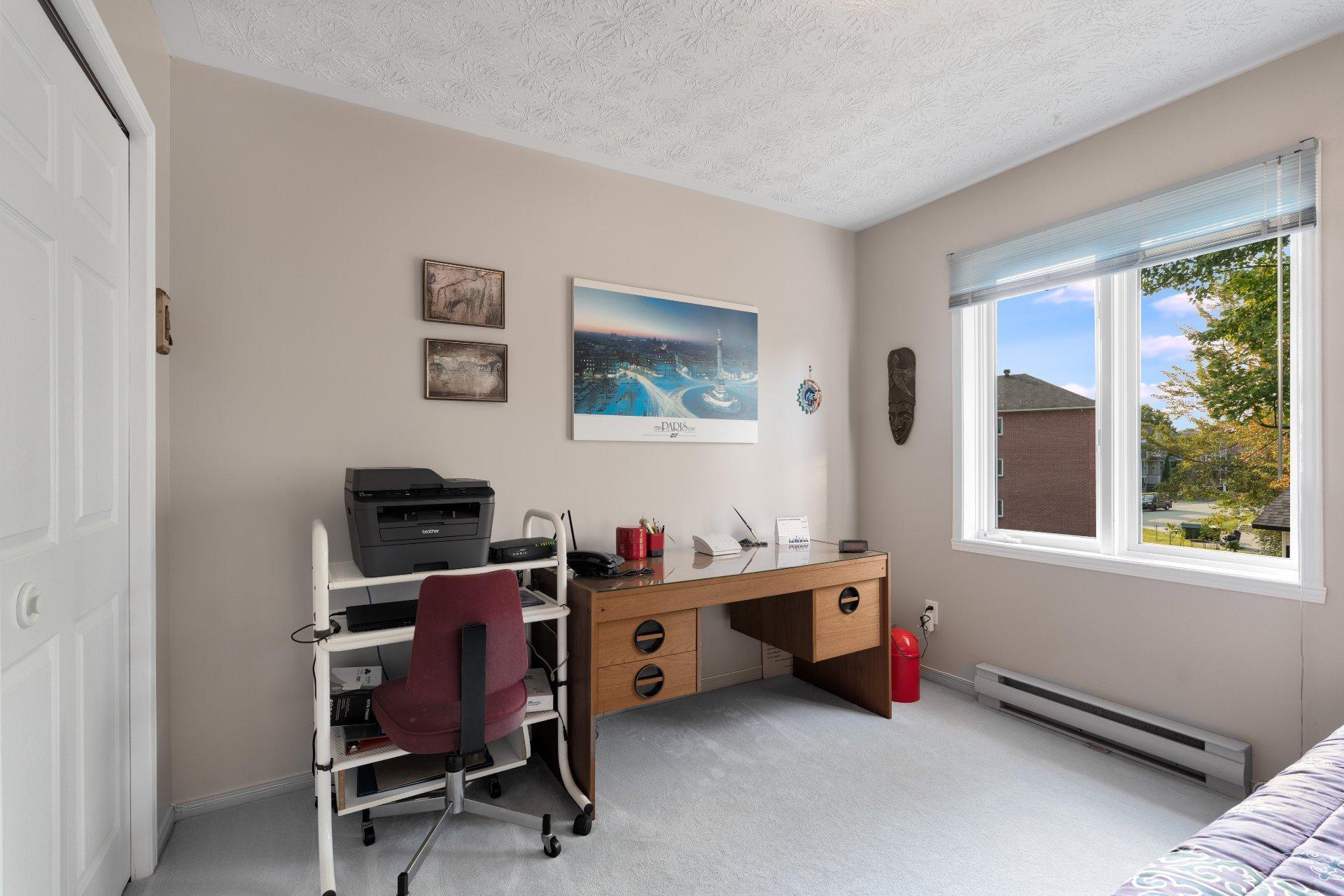 









1107


Rue Paul-Desruisseaux

,
Sherbrooke (Les Nations),




QC
J1J4M6

