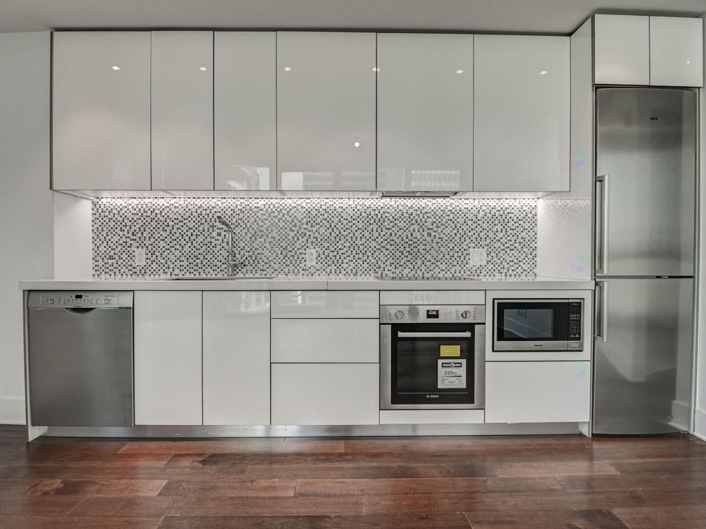 









1188


Av. Union

, 1901,
Montréal (Ville-Marie),




QC
H3B0E5

