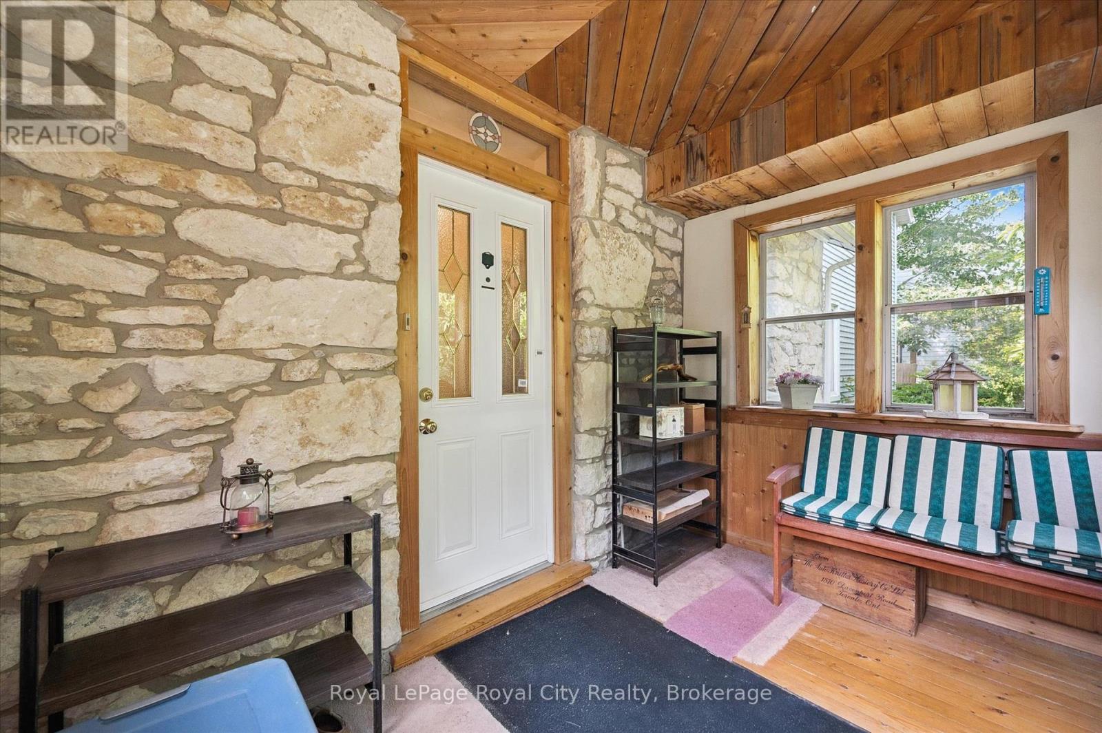 












69 NOTTINGHAM STREET

,
Guelph (Downtown),




Ontario
N1H3M9

