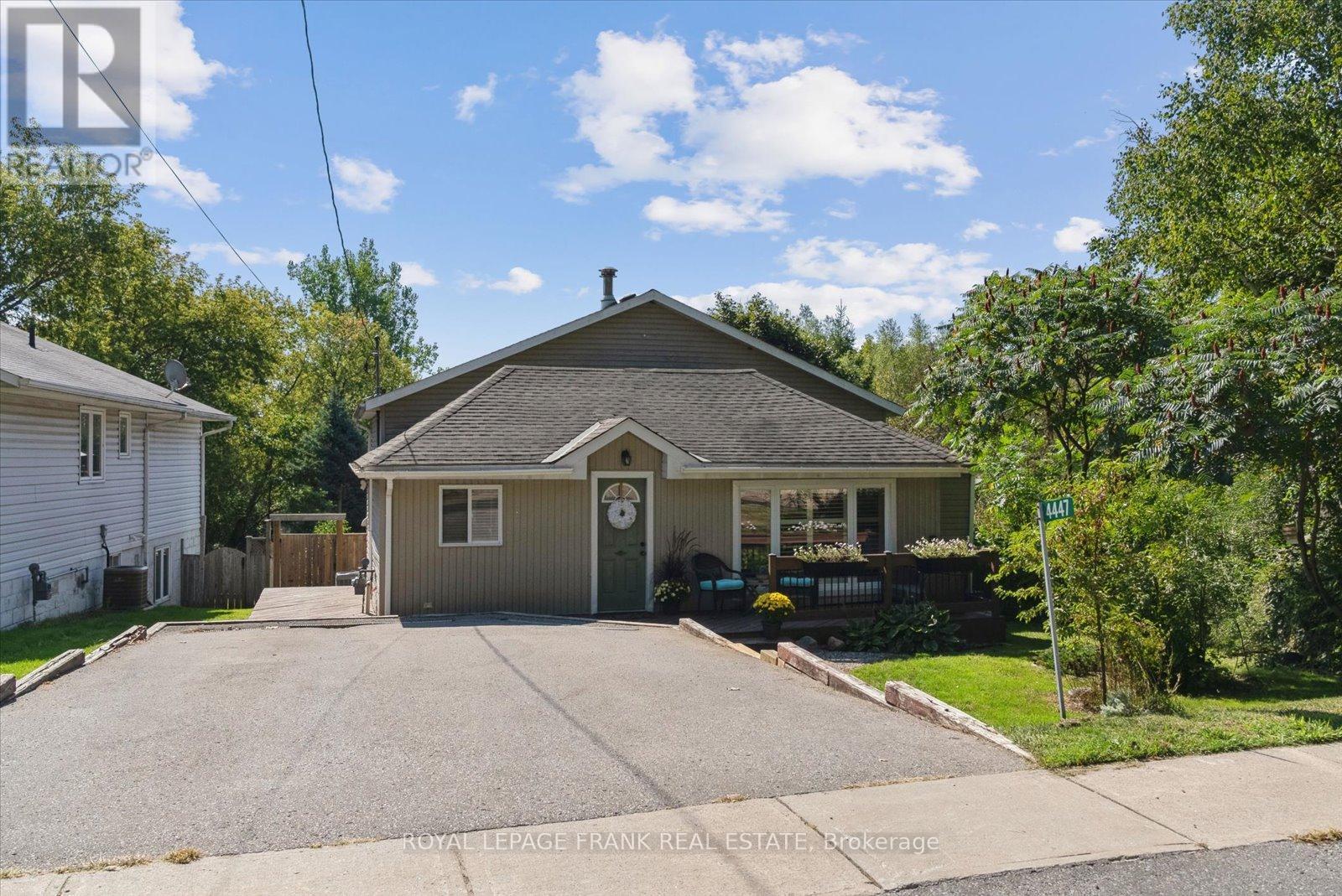 












4447 HIGHWAY 2 ROAD

,
Clarington,




Ontario
L0A1J0

