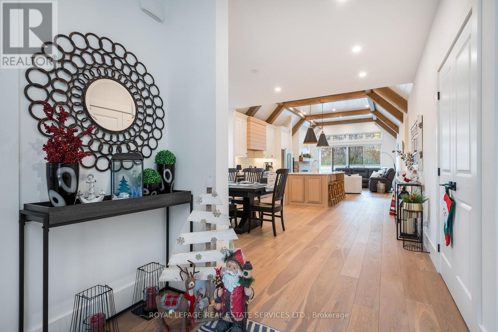 












53 NIAGARA STREET

,
Collingwood,




Ontario
L9Y3X1

