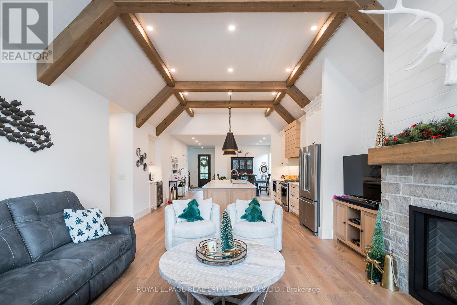 












53 NIAGARA STREET

,
Collingwood,




Ontario
L9Y3X1

