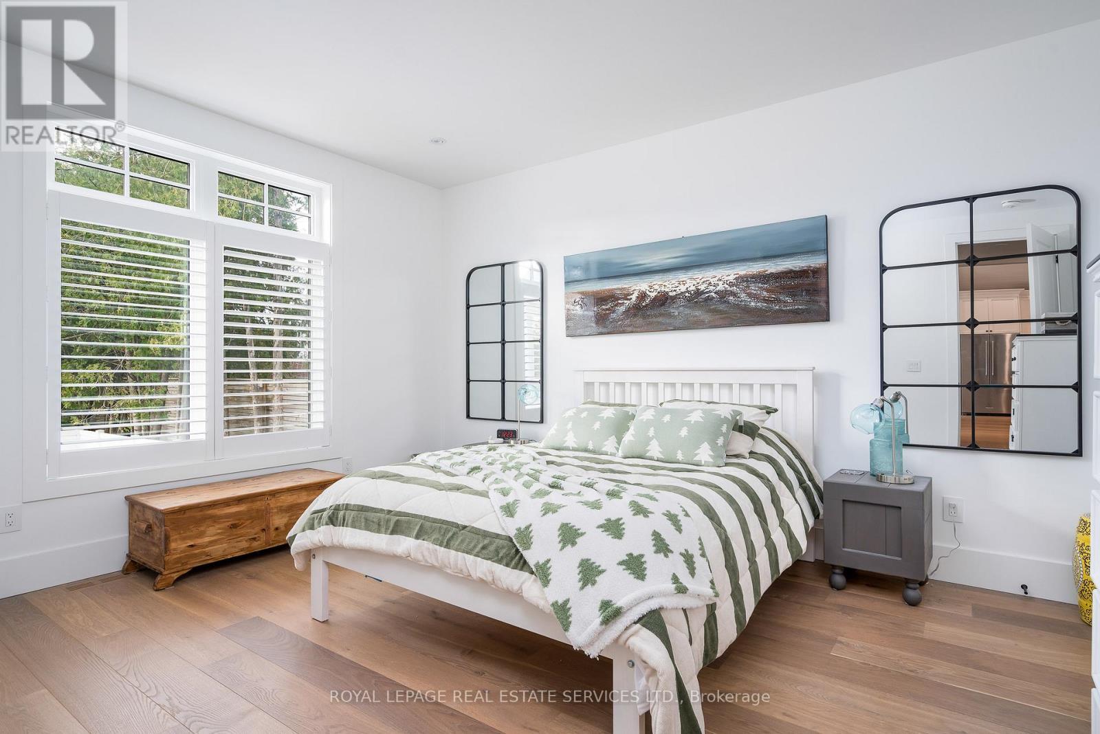 












53 NIAGARA STREET

,
Collingwood,




Ontario
L9Y3X1

