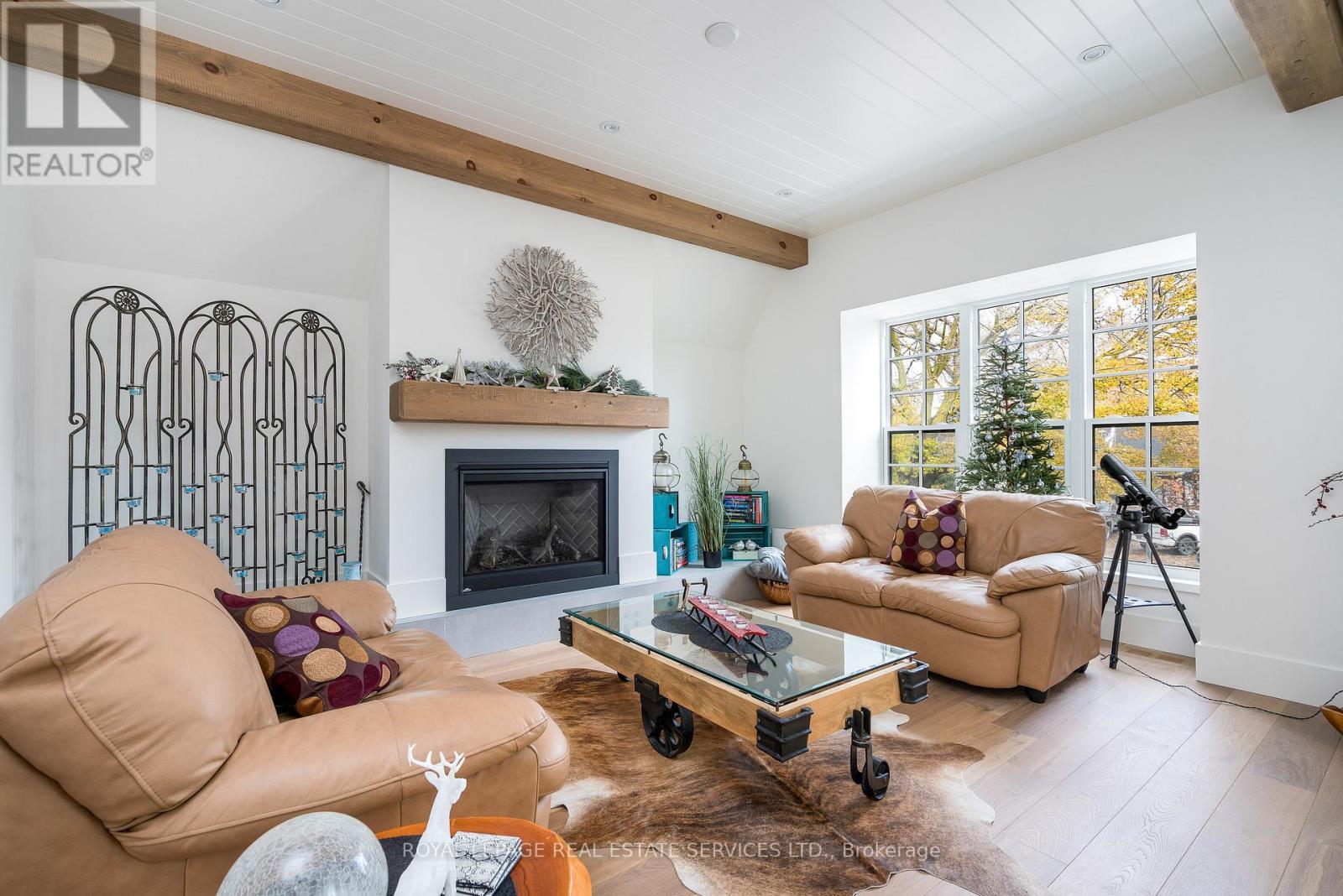 












53 NIAGARA STREET

,
Collingwood,




Ontario
L9Y3X1

